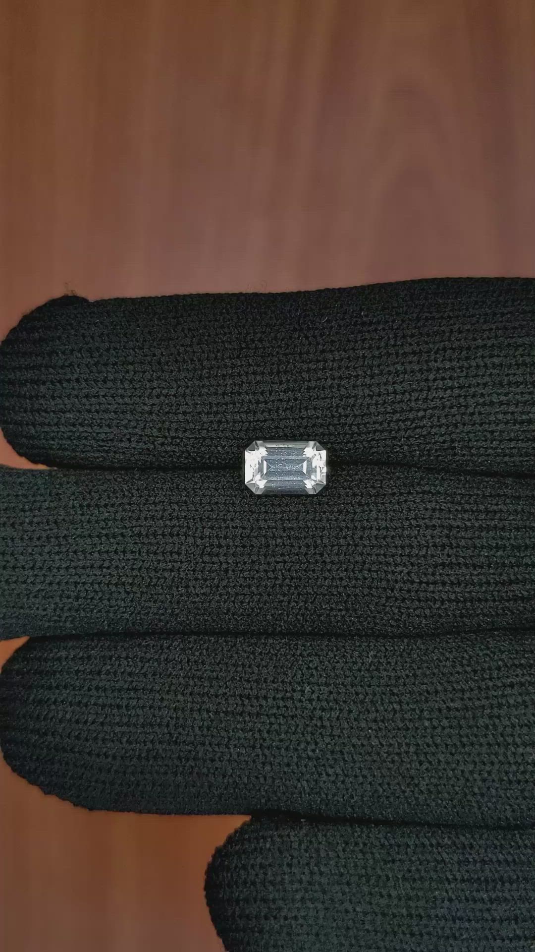 1.37 Ct. White Sapphire from Ceylon (Sri Lanka) Size Video