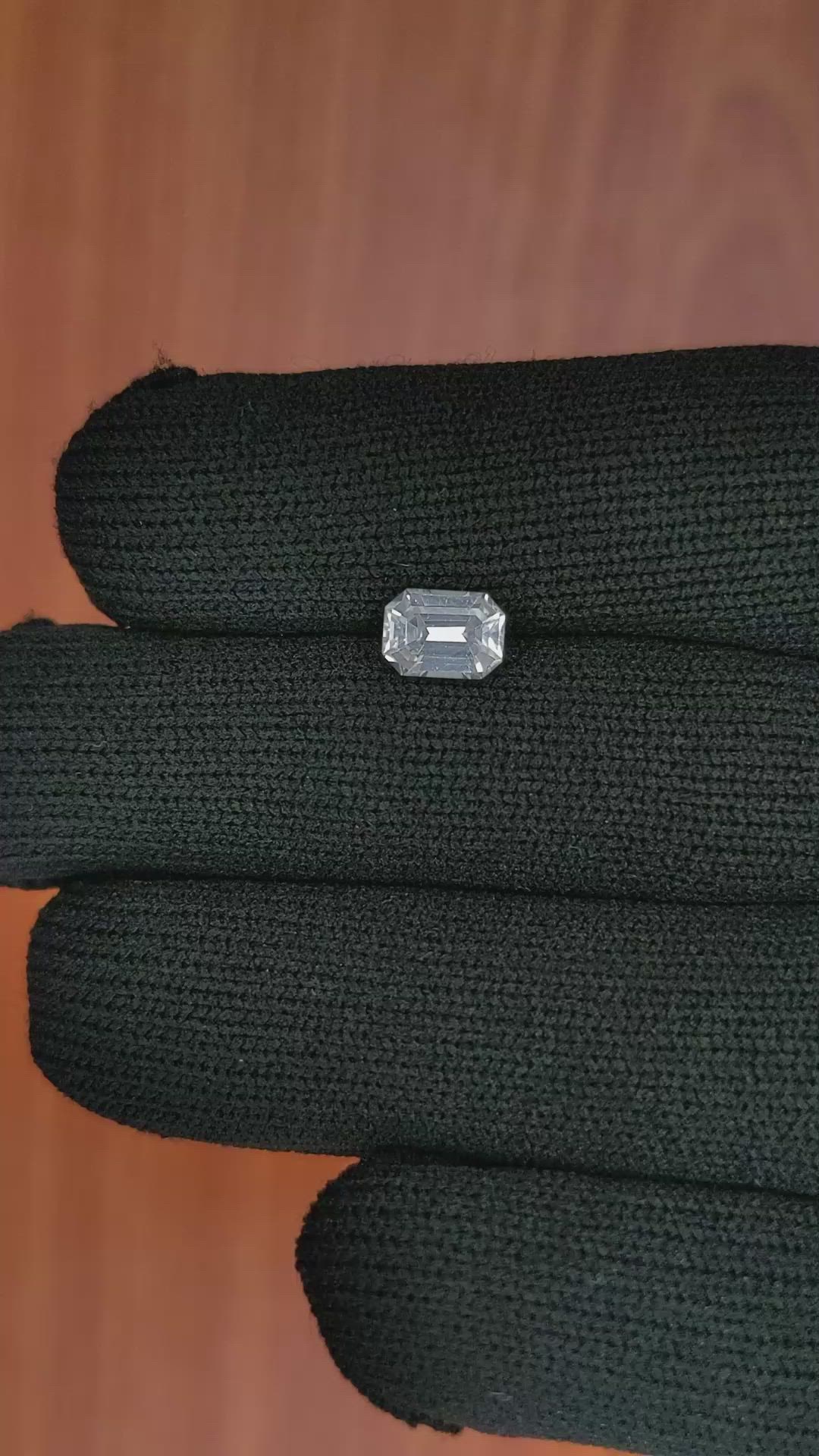 1.26 Ct. White Sapphire from Ceylon (Sri Lanka) Size Video