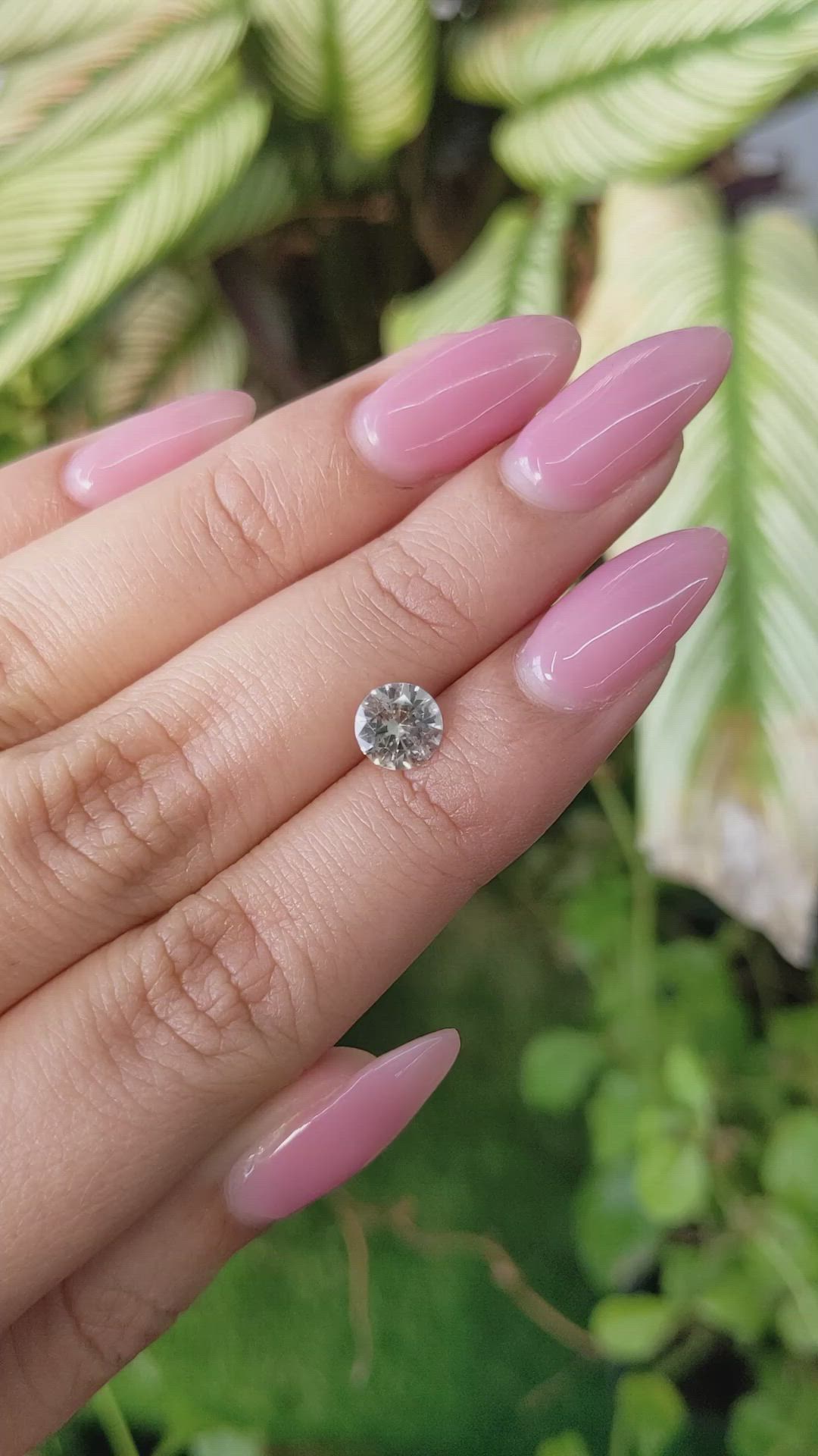 1.10 Ct. White Sapphire from Ceylon (Sri Lanka) Size Video