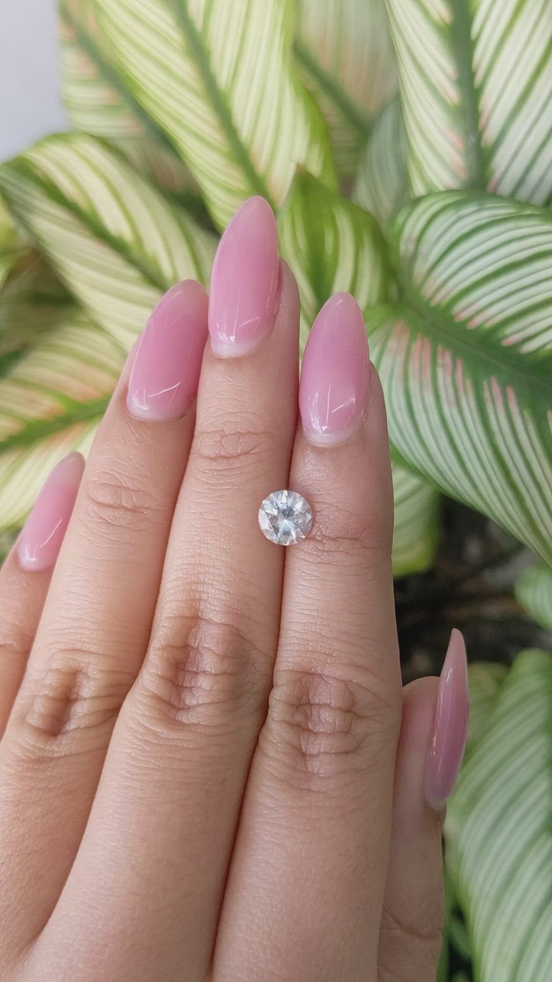 1.09 Ct. White Sapphire from Ceylon (Sri Lanka) Size Video