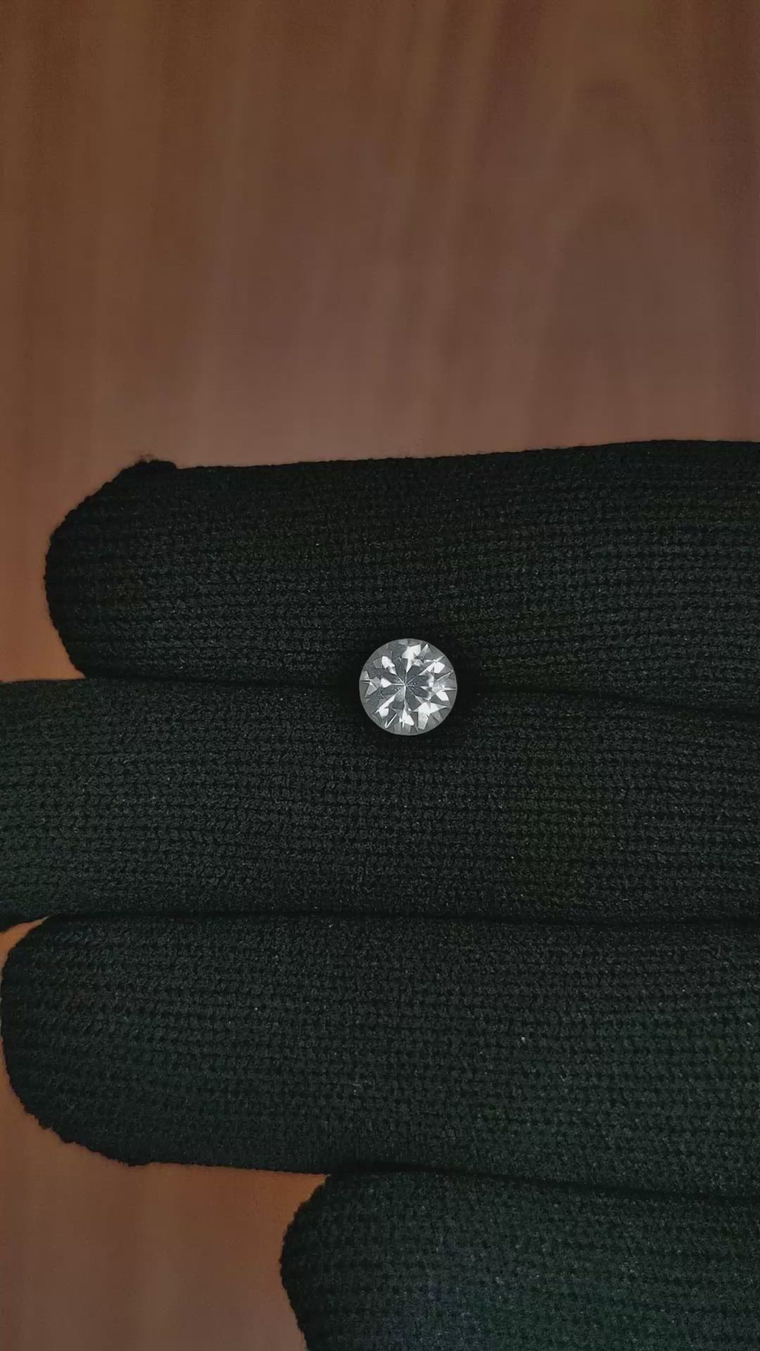 1.09 Ct. White Sapphire from Ceylon (Sri Lanka) Size Video