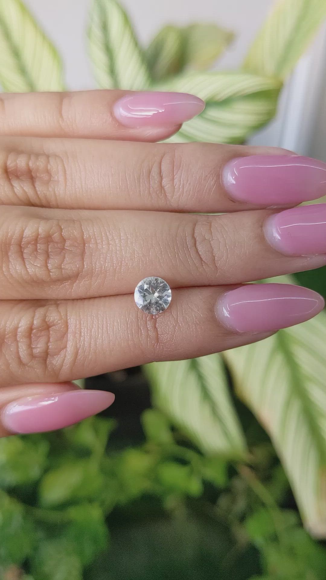 1.07 Ct. White Sapphire from Ceylon (Sri Lanka) Size Video