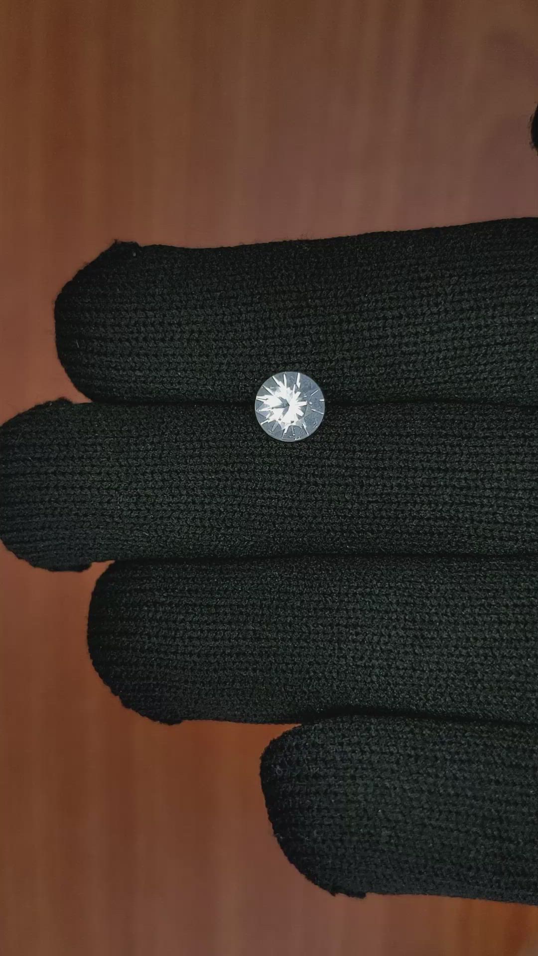 1.00 Ct. White Sapphire from Ceylon (Sri Lanka) Size Video