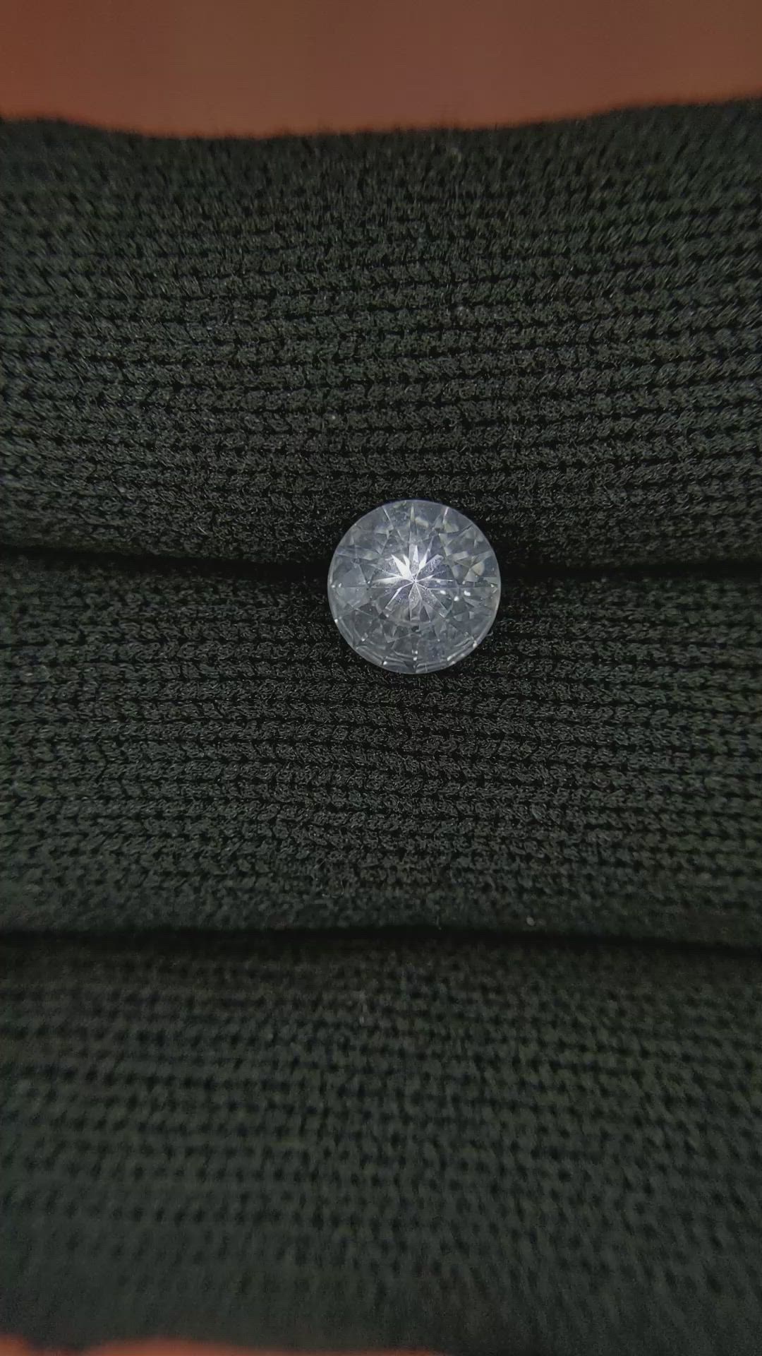 1.00 Ct. White Sapphire from Ceylon (Sri Lanka) Size Video