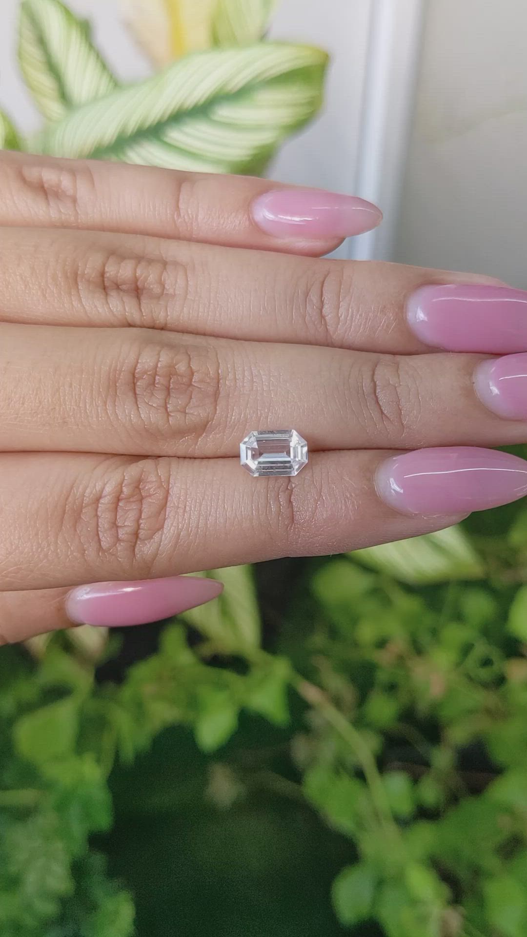 1.43 Ct. White Sapphire from Ceylon (Sri Lanka) Size Video