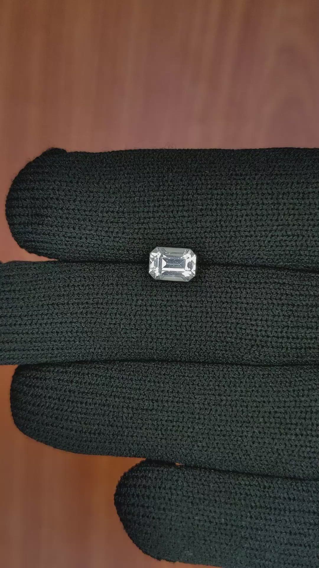 1.57 Ct. White Sapphire from Ceylon (Sri Lanka) Size Video
