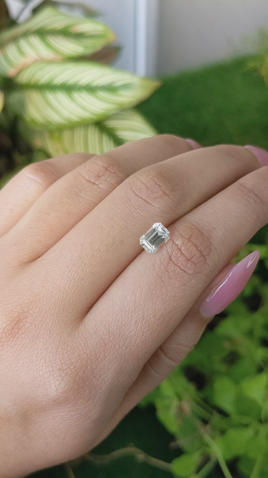 1.57 Ct. White Sapphire from Ceylon (Sri Lanka) Size Video