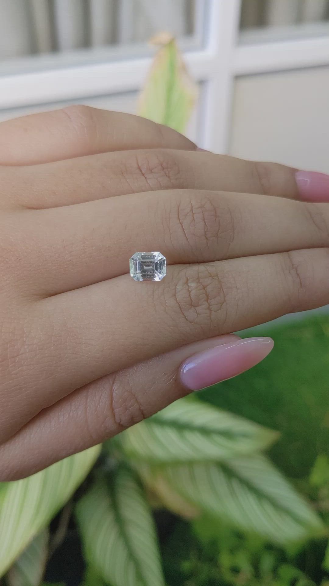 1.77 Ct. White Sapphire from Ceylon (Sri Lanka) Size Video