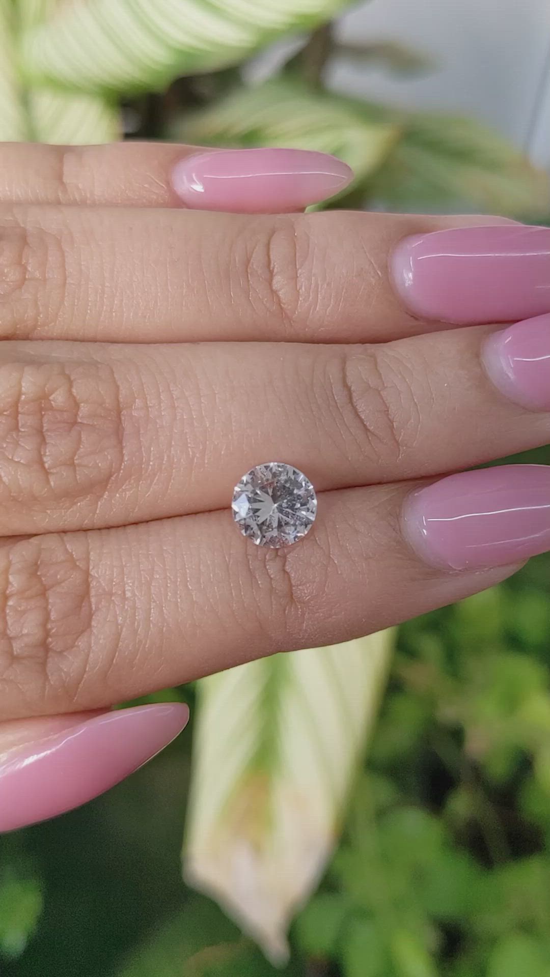 1.53 Ct. White Sapphire from Ceylon (Sri Lanka) Size Video