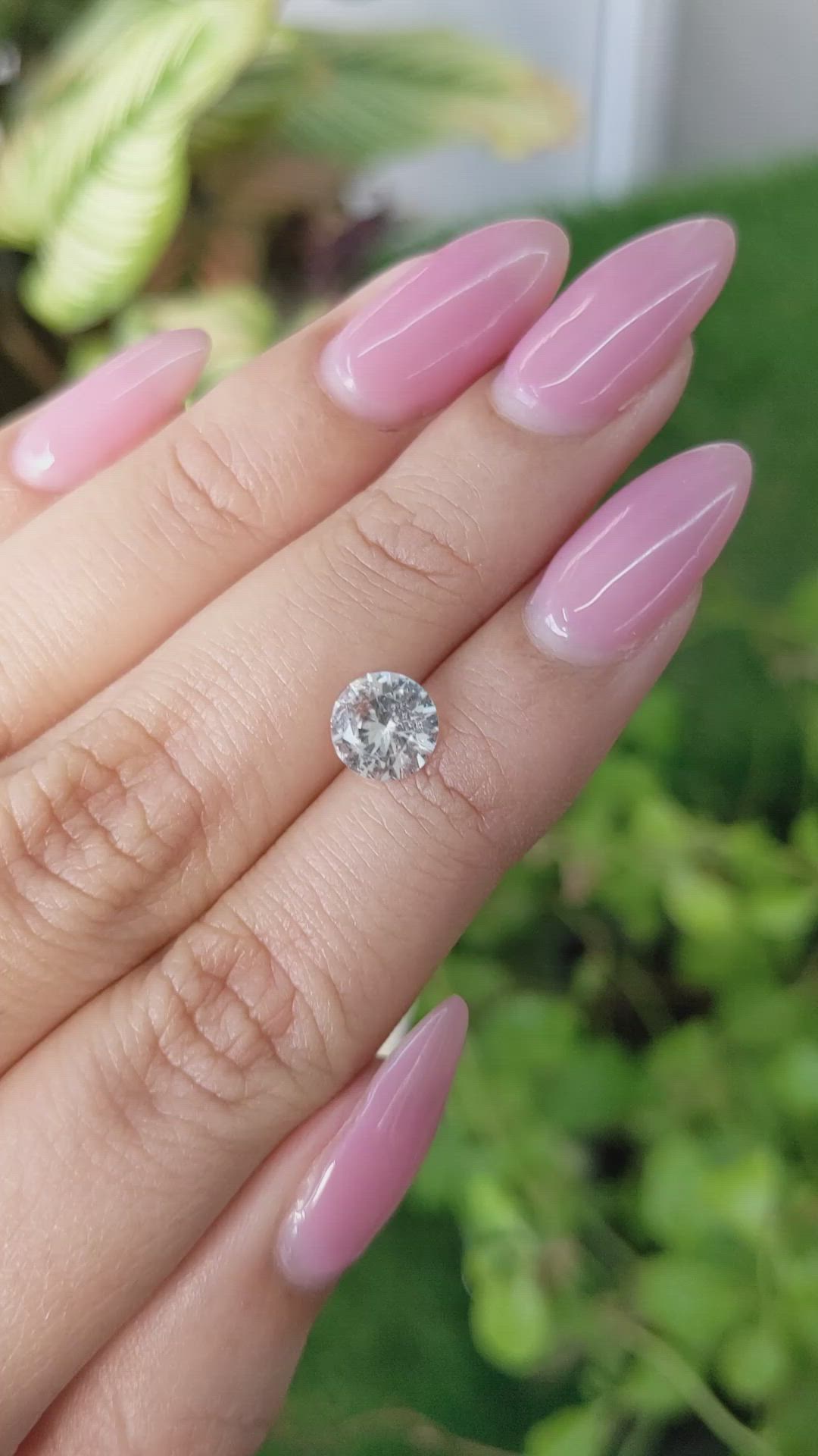 1.53 Ct. White Sapphire from Ceylon (Sri Lanka) Size Video