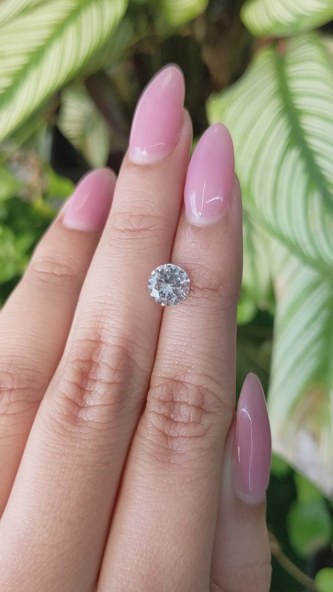 1.53 Ct. White Sapphire from Ceylon (Sri Lanka) Size Video