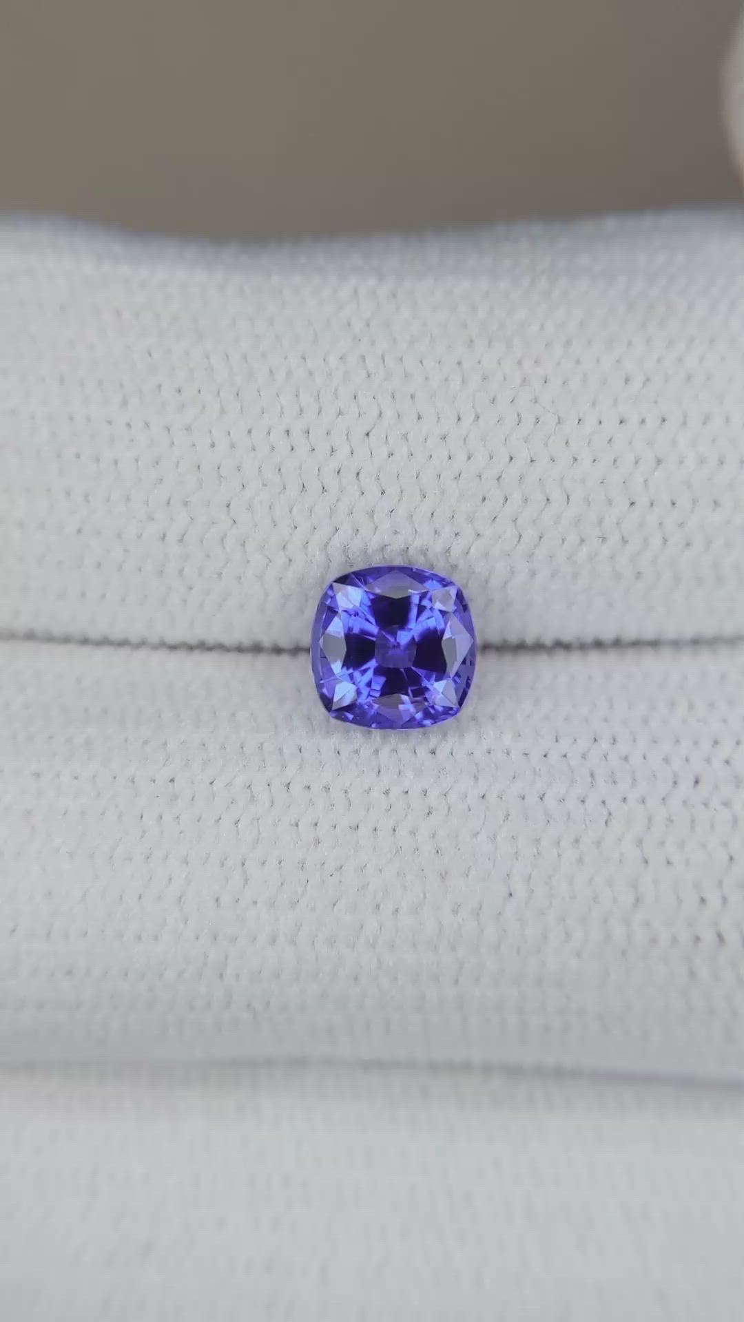 0.94 Ct. Blue Sapphire from Ceylon (Sri Lanka) Size Video