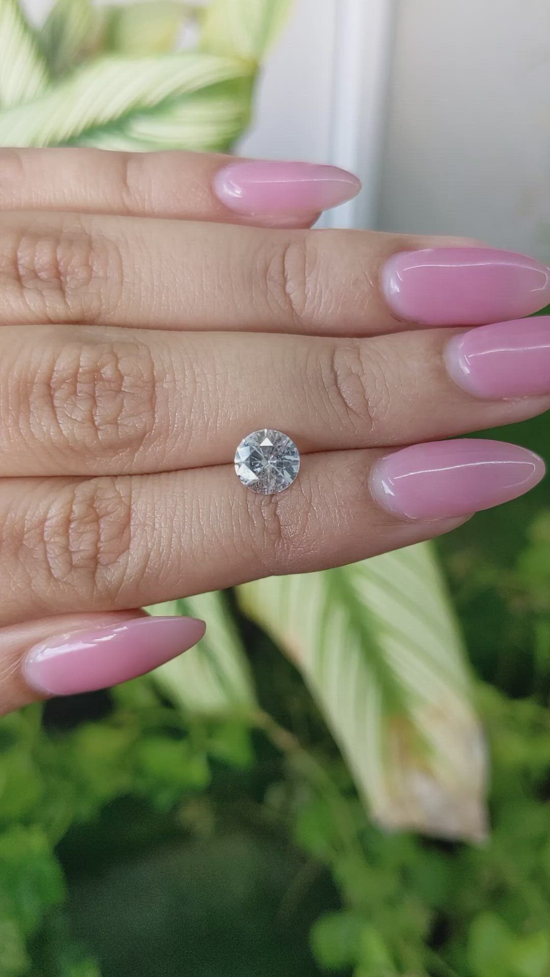 1.46 Ct. White Sapphire from Ceylon (Sri Lanka) Size Video