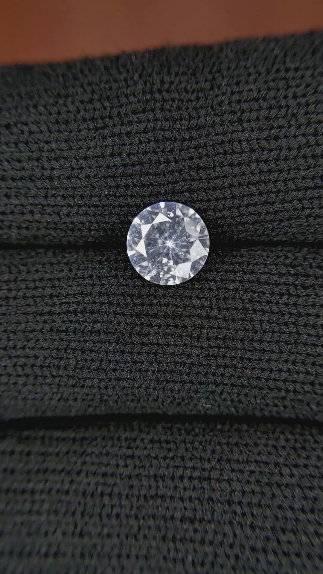 1.39 Ct. White Sapphire from Ceylon (Sri Lanka) Size Video