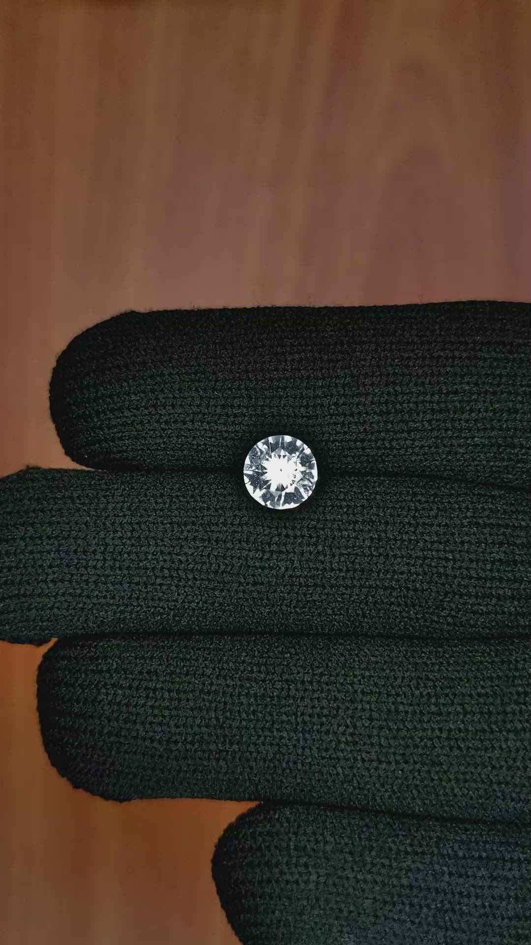 1.27 Ct. White Sapphire from Ceylon (Sri Lanka) Size Video