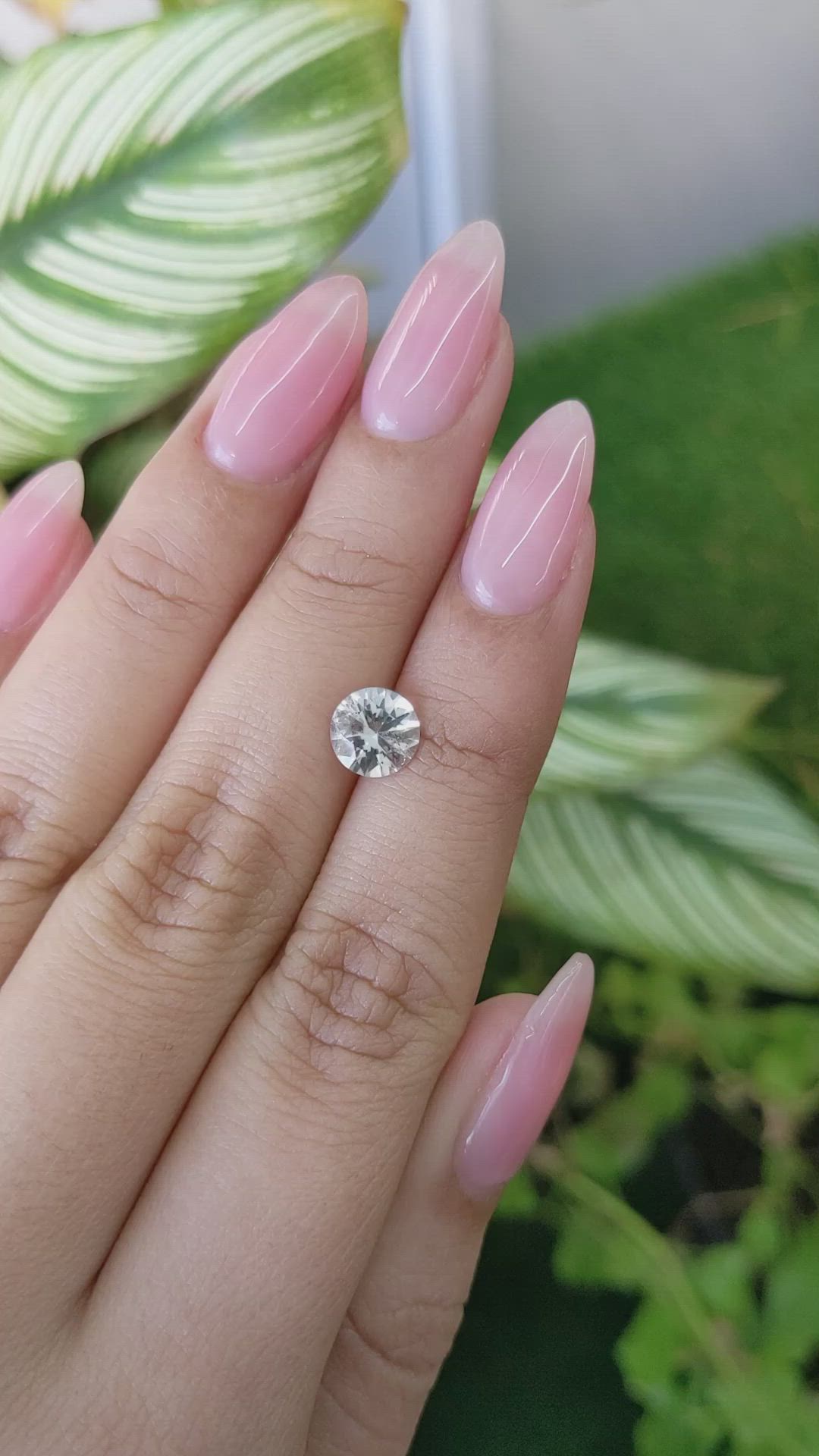 1.47 Ct. White Sapphire from Ceylon (Sri Lanka) Size Video