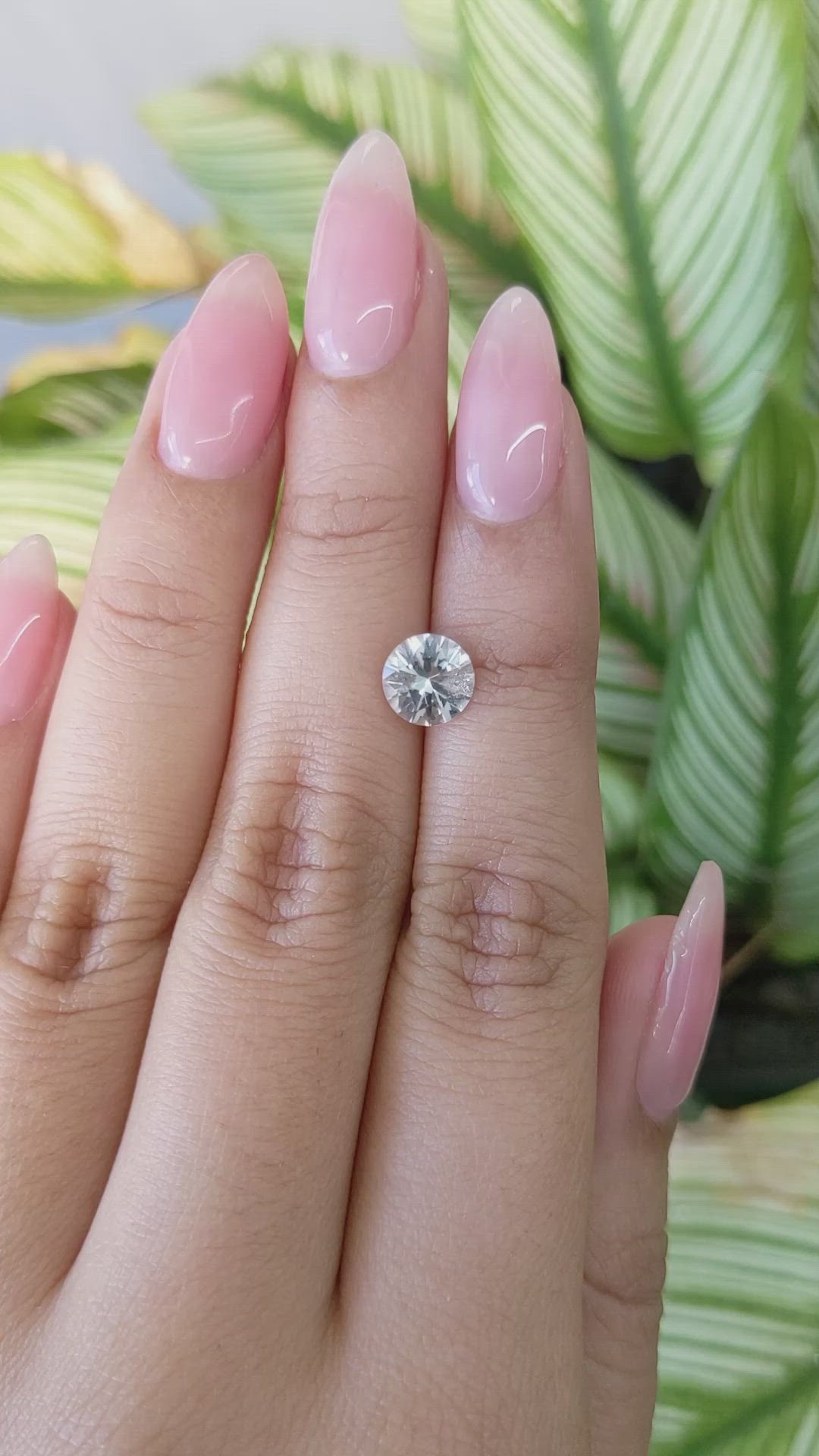 1.47 Ct. White Sapphire from Ceylon (Sri Lanka) Size Video