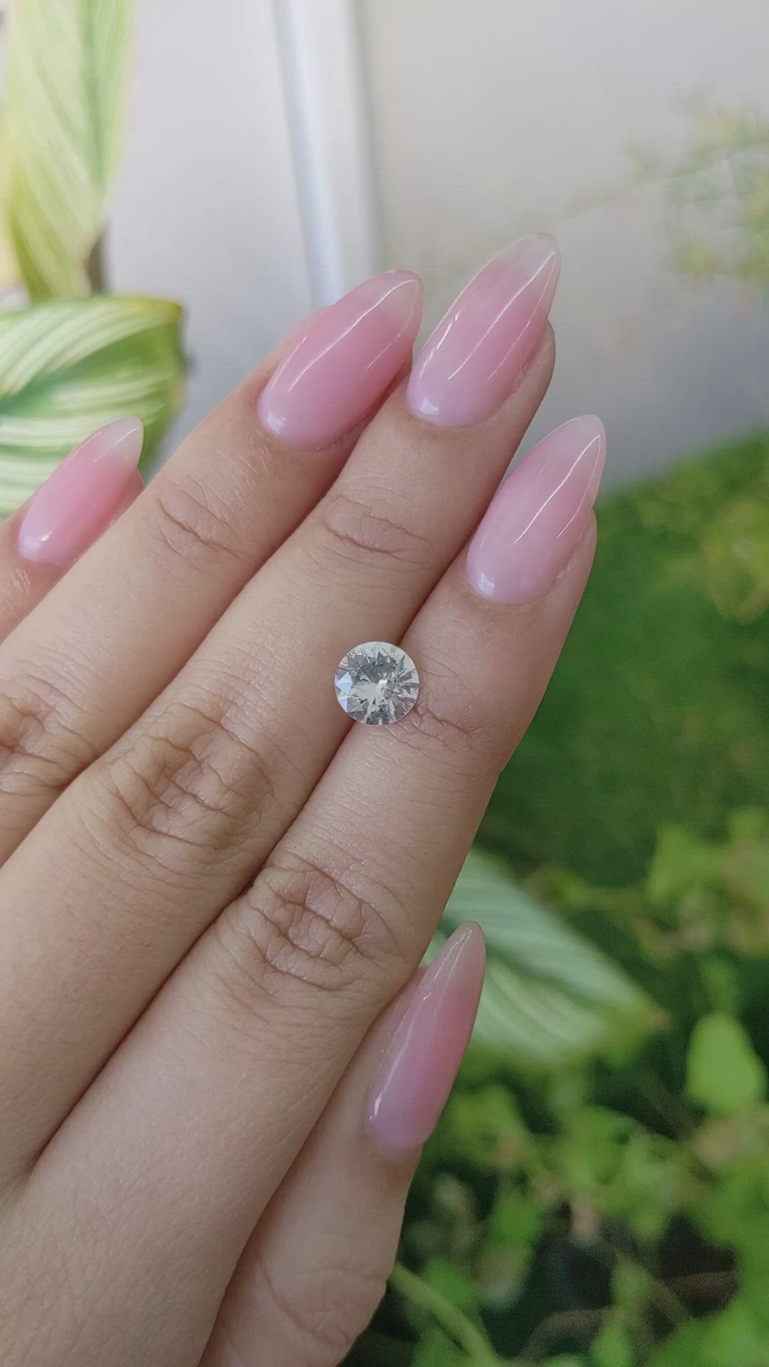 1.37 Ct. White Sapphire from Ceylon (Sri Lanka) Size Video