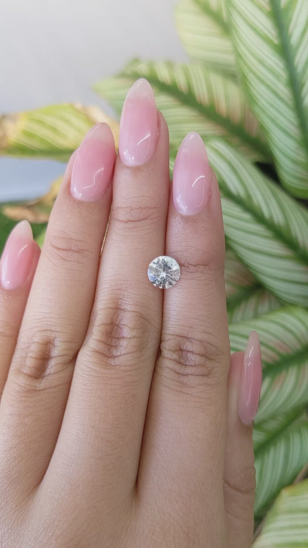 1.36 Ct. White Sapphire from Ceylon (Sri Lanka) Size Video