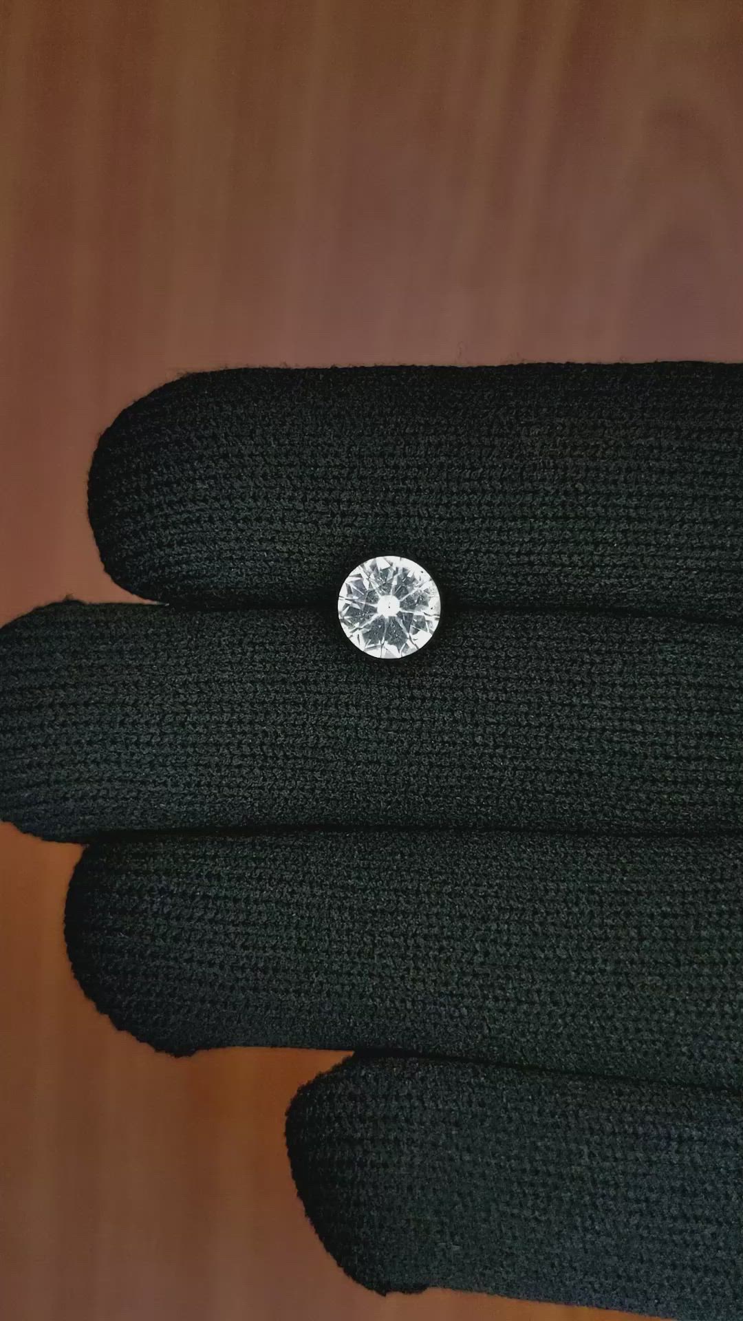 1.36 Ct. White Sapphire from Ceylon (Sri Lanka) Size Video