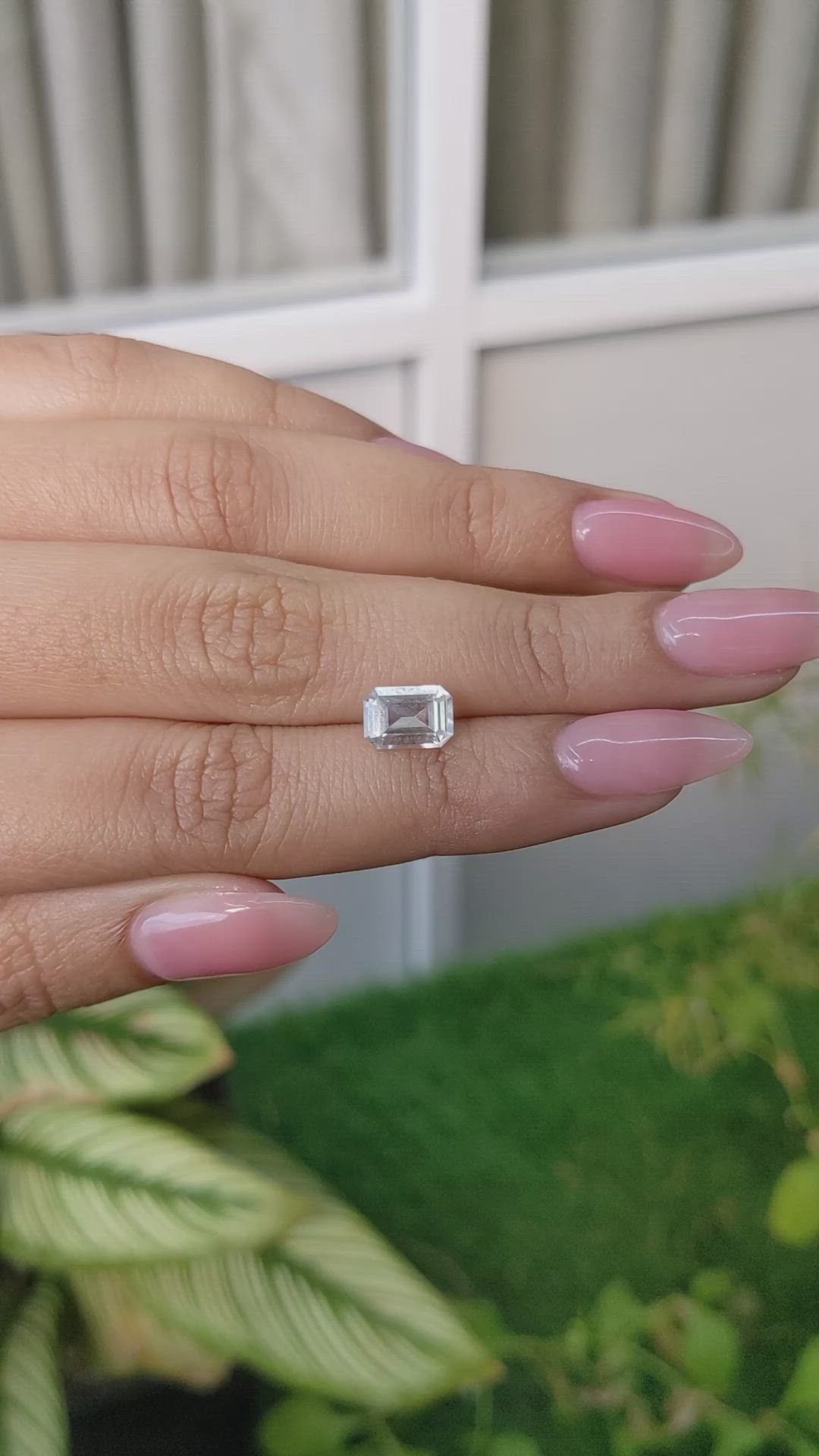 1.86 Ct. White Sapphire from Ceylon (Sri Lanka) Size Video