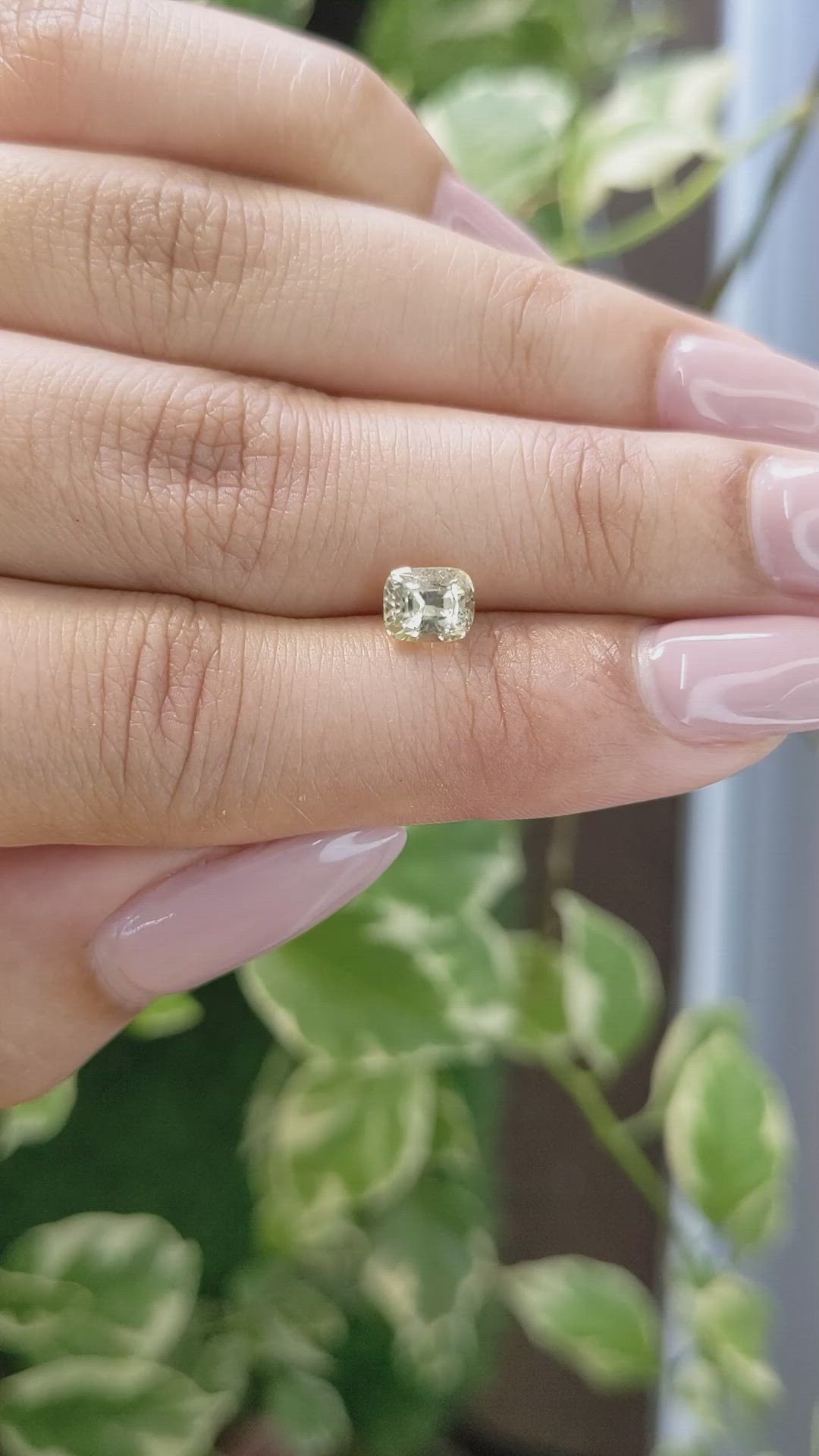 1.29 Ct. Yellow Sapphire from Ceylon (Sri Lanka) Size Video