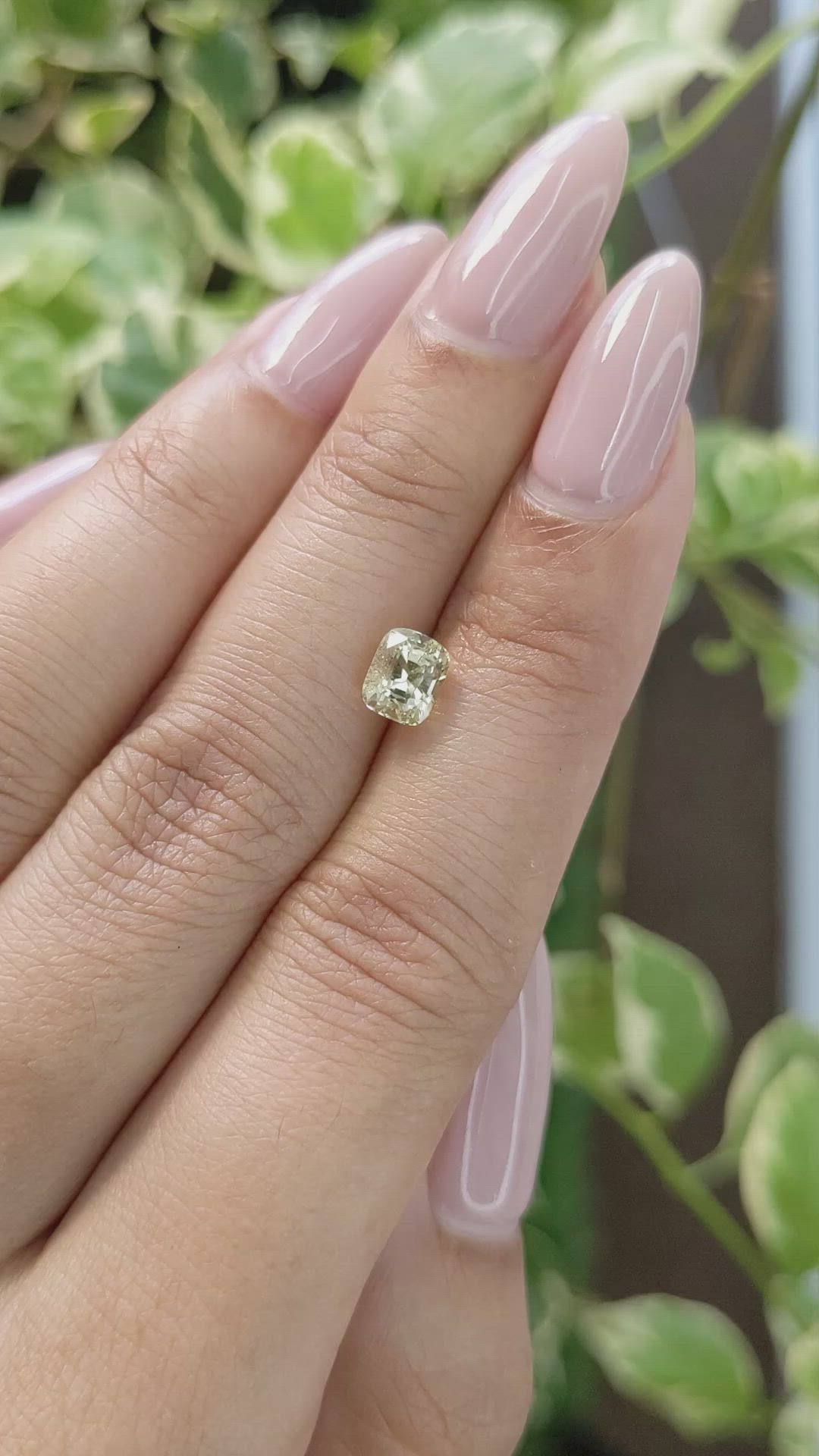 1.29 Ct. Yellow Sapphire from Ceylon (Sri Lanka) Size Video