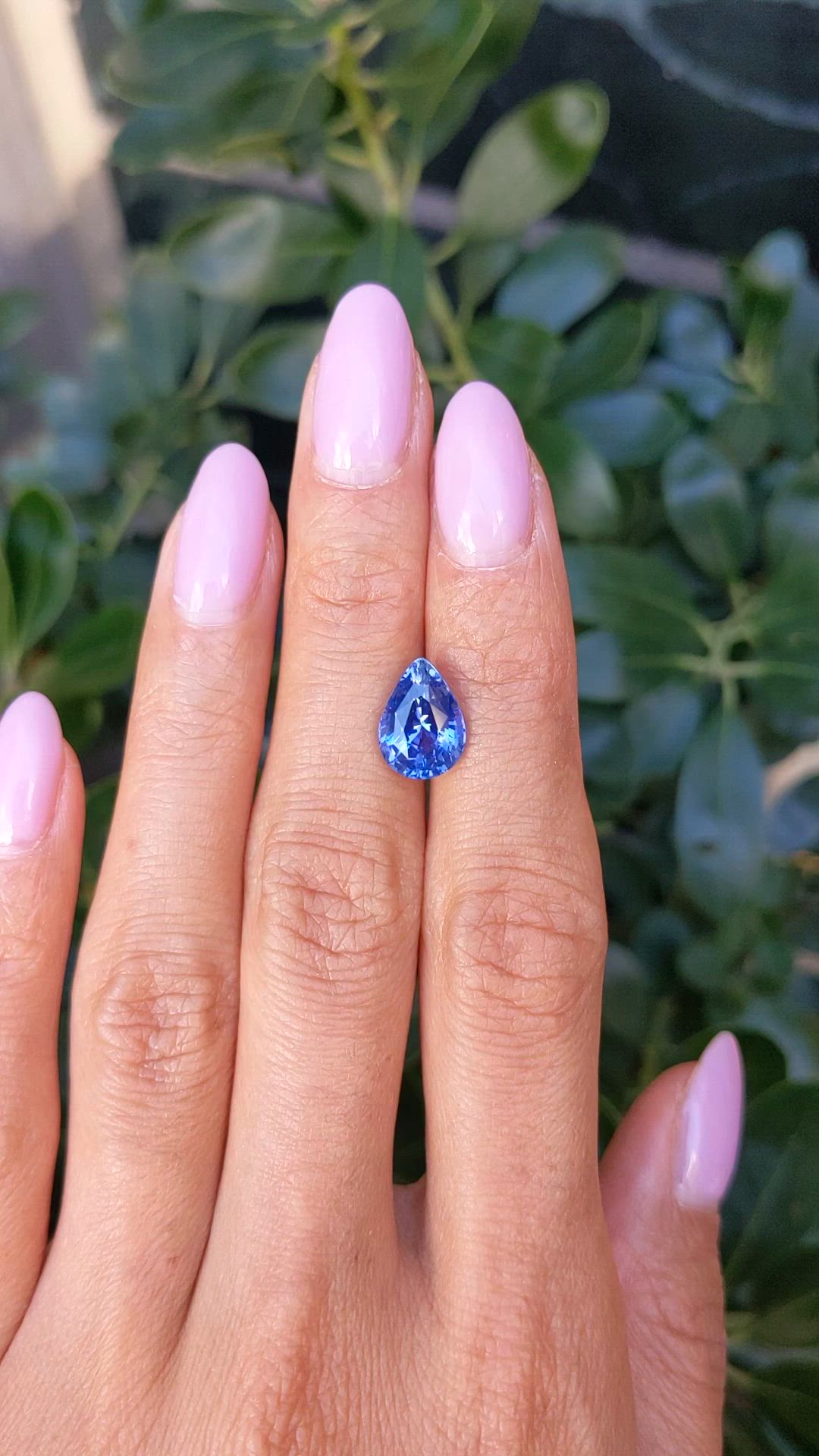 3.73 Ct. Blue Sapphire from Ceylon (Sri Lanka) Size Video