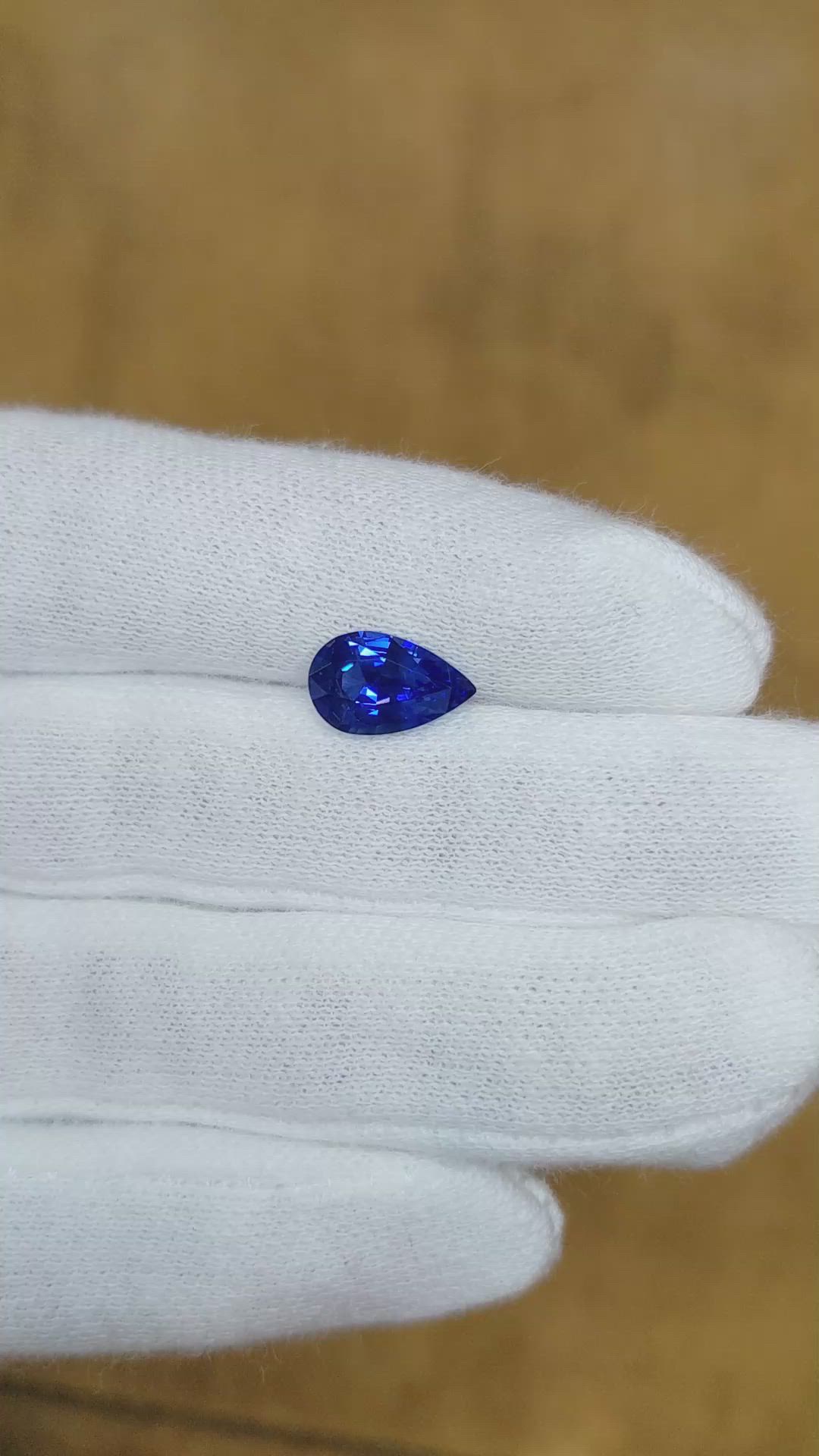 2.31 Ct. Blue Sapphire from Ceylon (Sri Lanka) Size Video