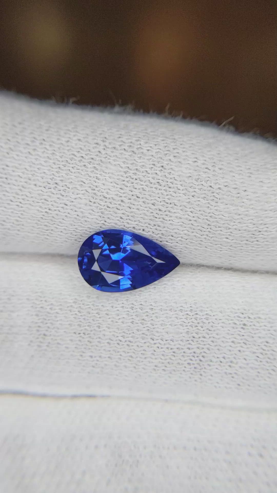 2.31 Ct. Blue Sapphire from Ceylon (Sri Lanka) Size Video