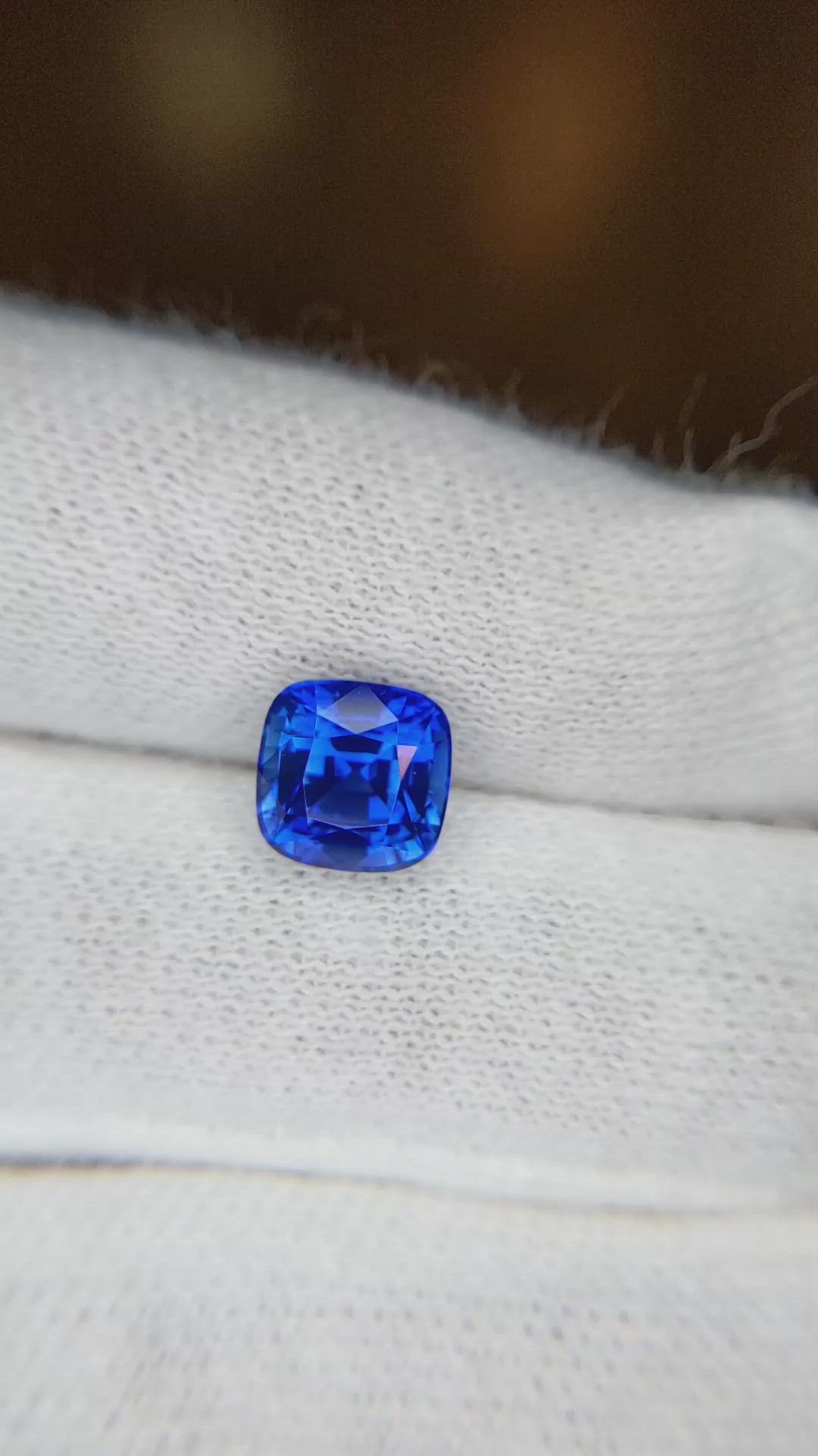 2.53 Ct. Blue Sapphire from Ceylon (Sri Lanka) Size Video