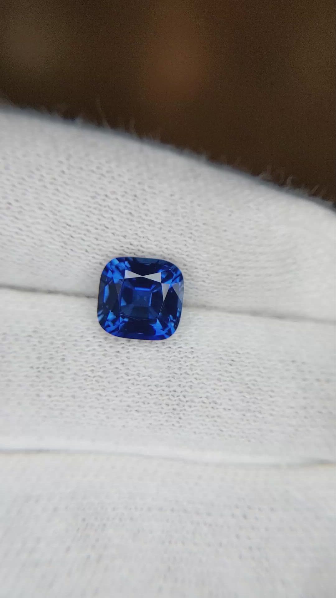 2.32 Ct. Blue Sapphire from Ceylon (Sri Lanka) Size Video