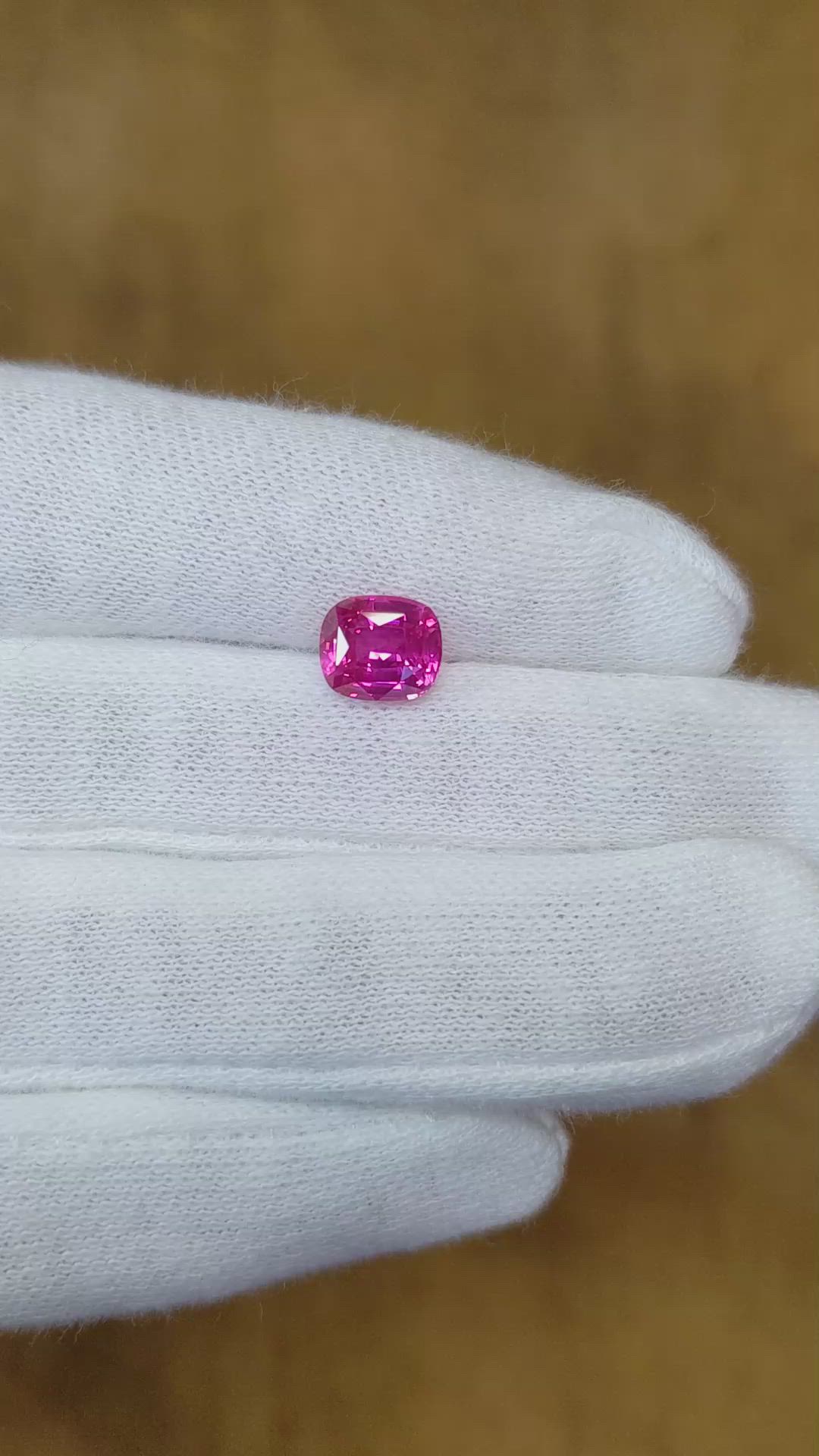 2.63 Ct. Pink Sapphire from Ceylon (Sri Lanka) Size Video
