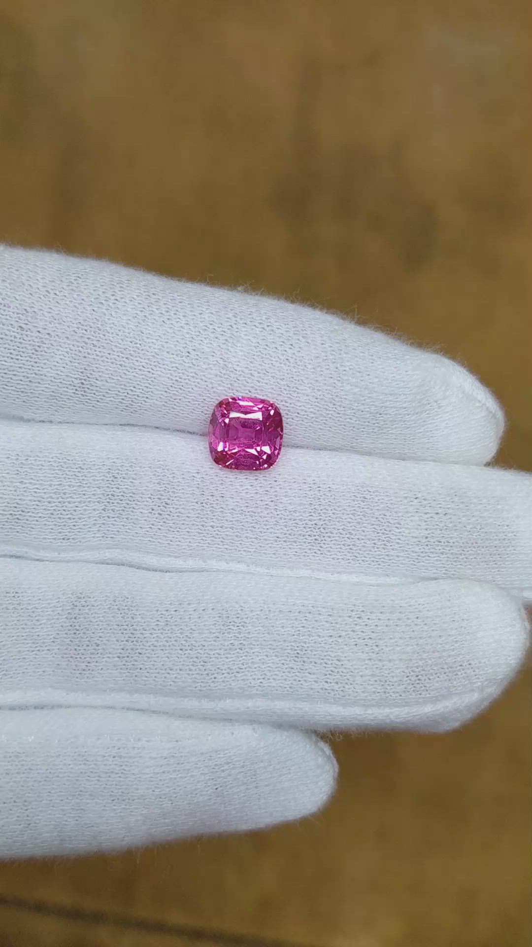 2.87 Ct. Pink Sapphire from Ceylon (Sri Lanka) Size Video