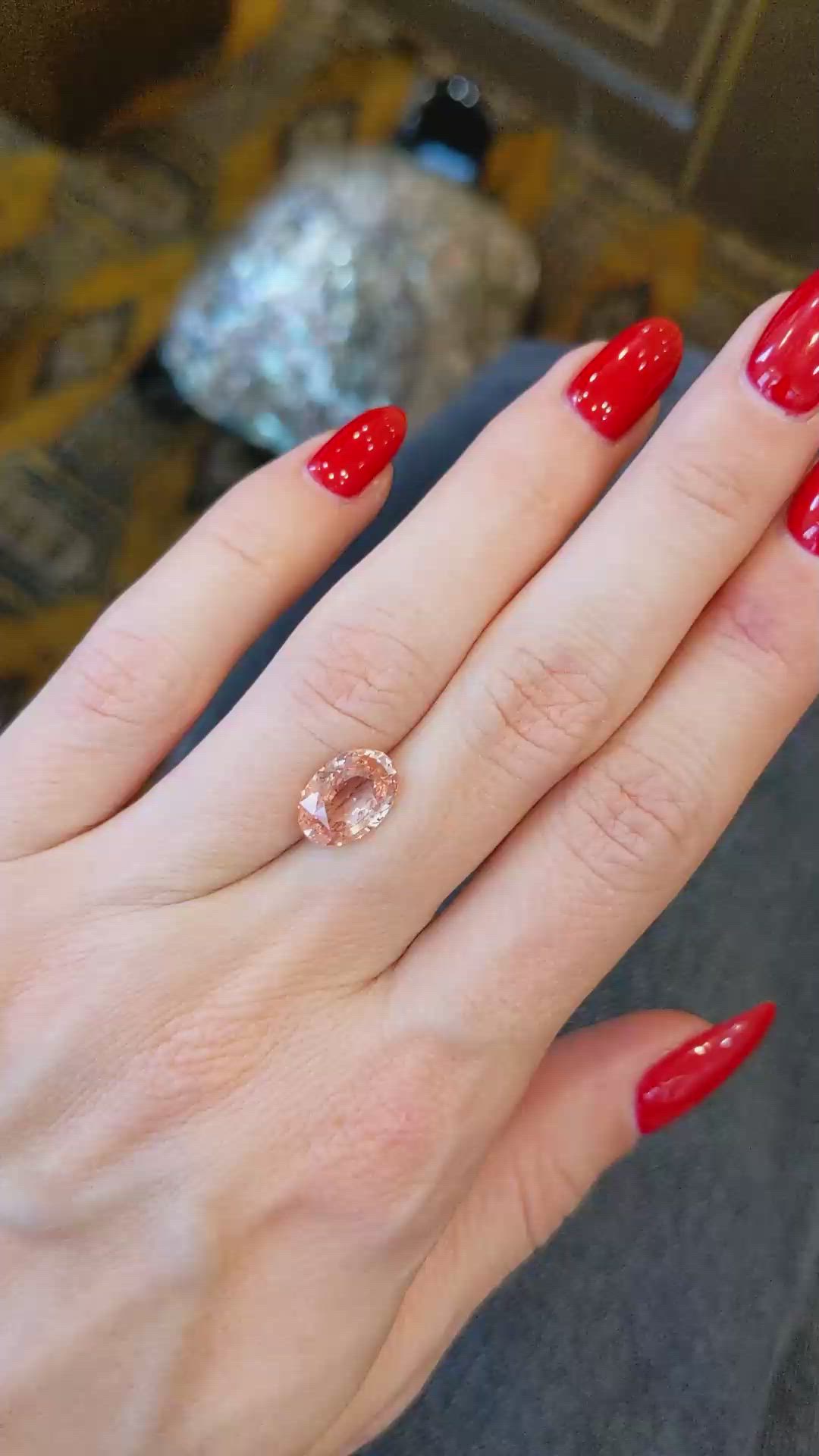 3.51 Ct. Padparadscha Sapphire from Ceylon (Sri Lanka) Size Video