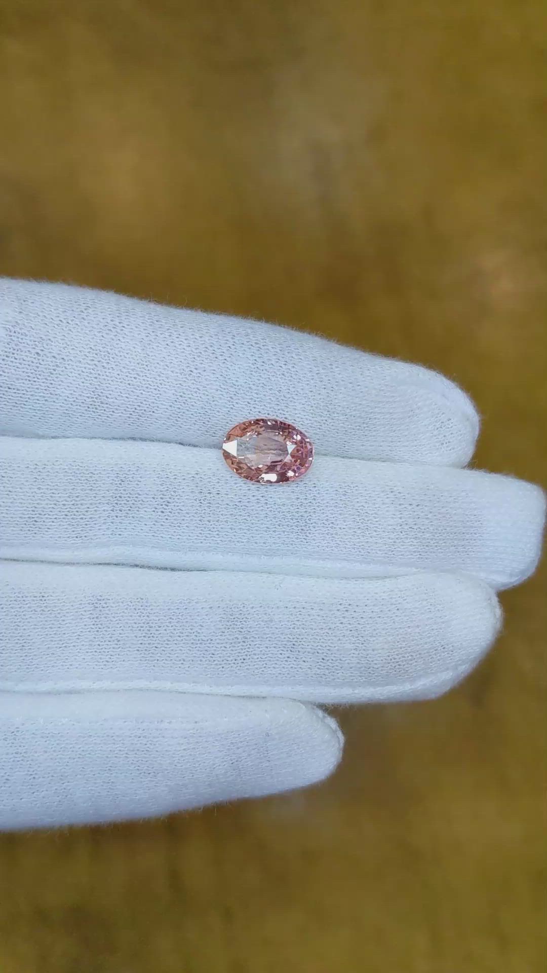 3.51 Ct. Padparadscha Sapphire from Ceylon (Sri Lanka) Size Video