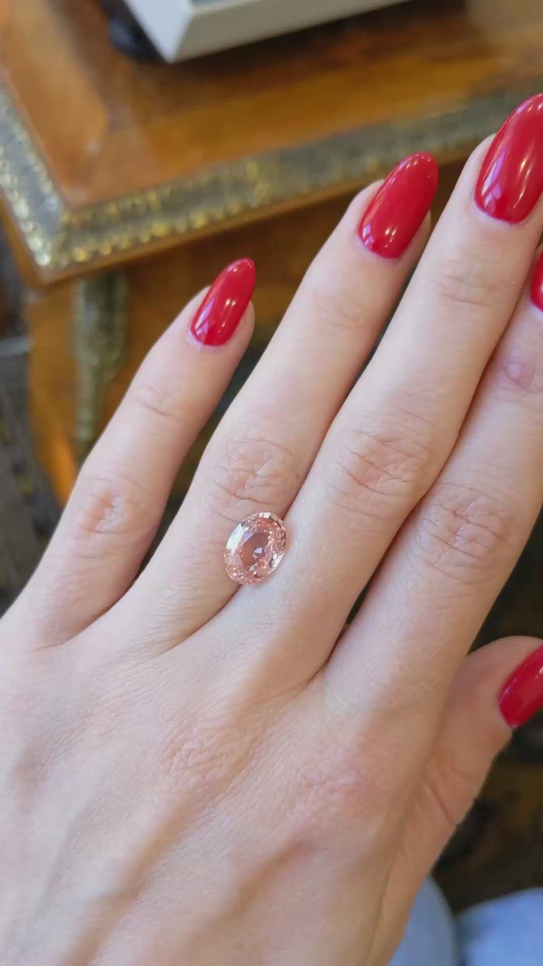3.51 Ct. Padparadscha Sapphire from Ceylon (Sri Lanka) Size Video