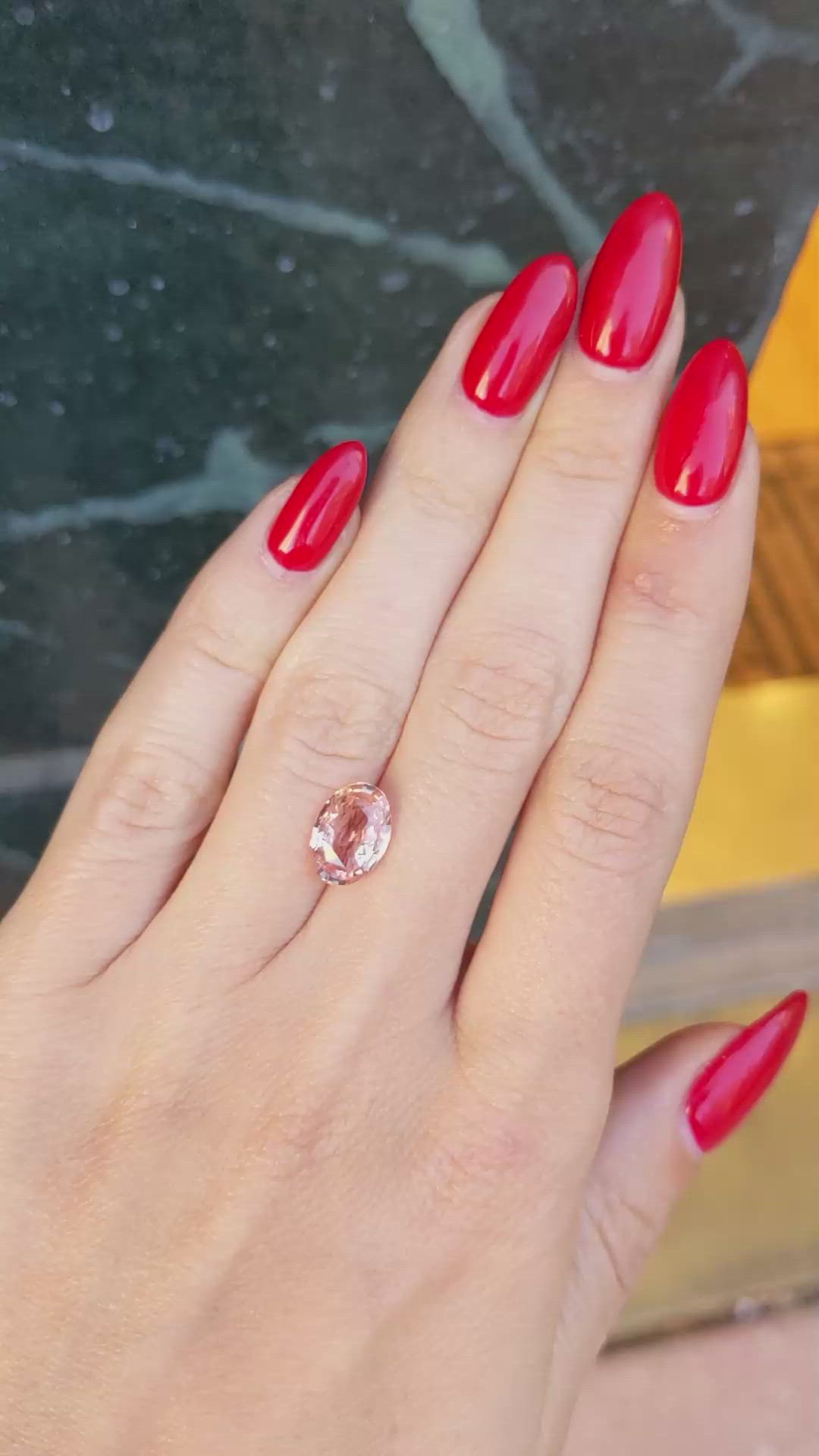 3.51 Ct. Padparadscha Sapphire from Ceylon (Sri Lanka) Size Video