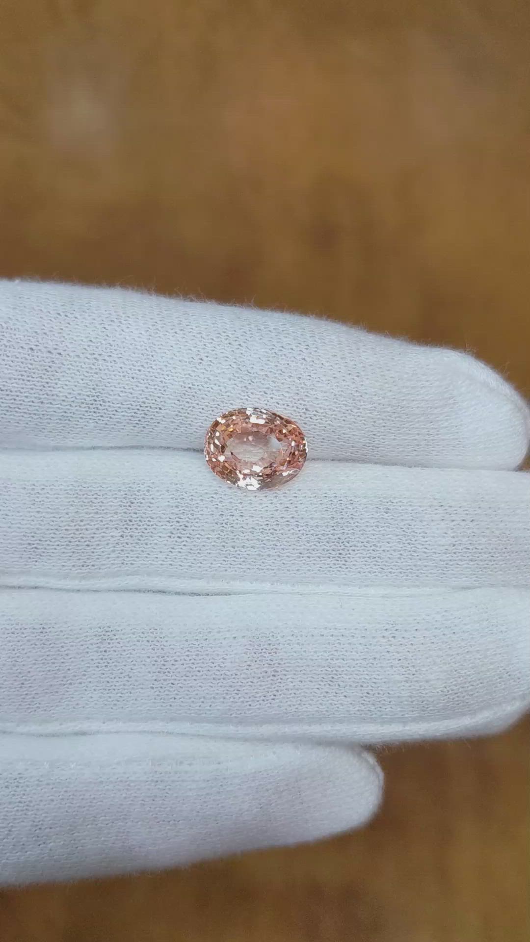 5.03 Ct. Padparadscha Sapphire from Ceylon (Sri Lanka) Size Video