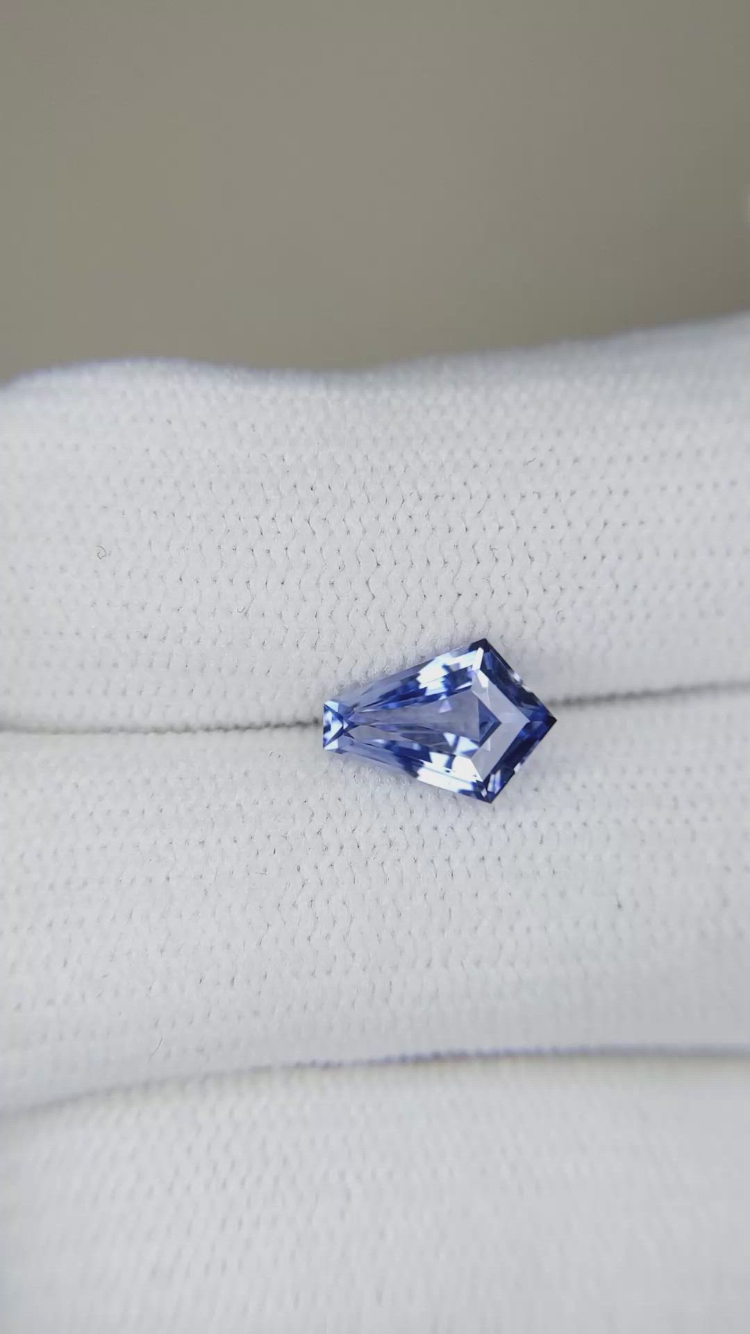 1.43 Ct. Blue Sapphire from Ceylon (Sri Lanka) Size Video