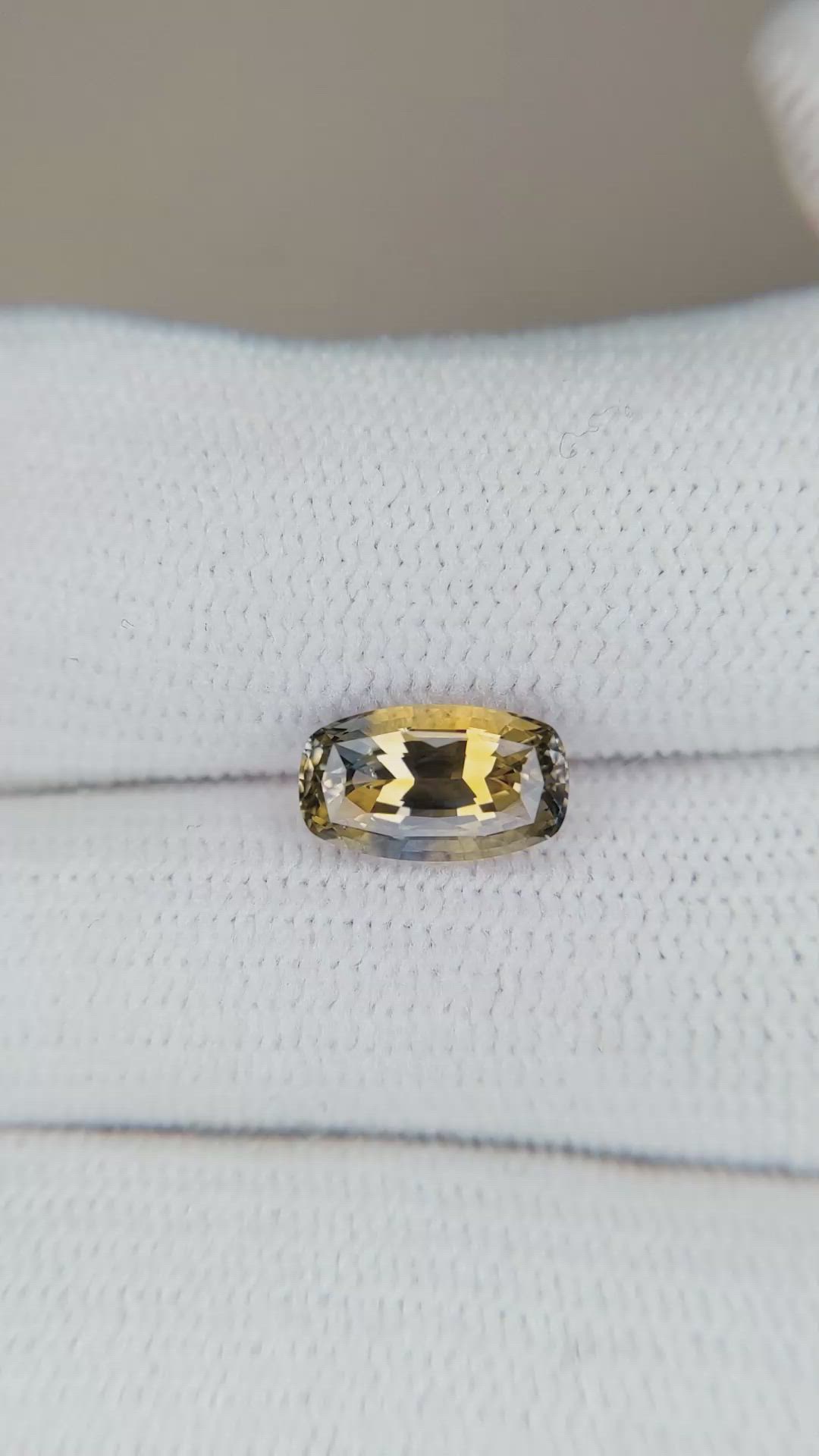 1.85 Ct. Bi Color Sapphire from Ceylon (Sri Lanka) Size Video