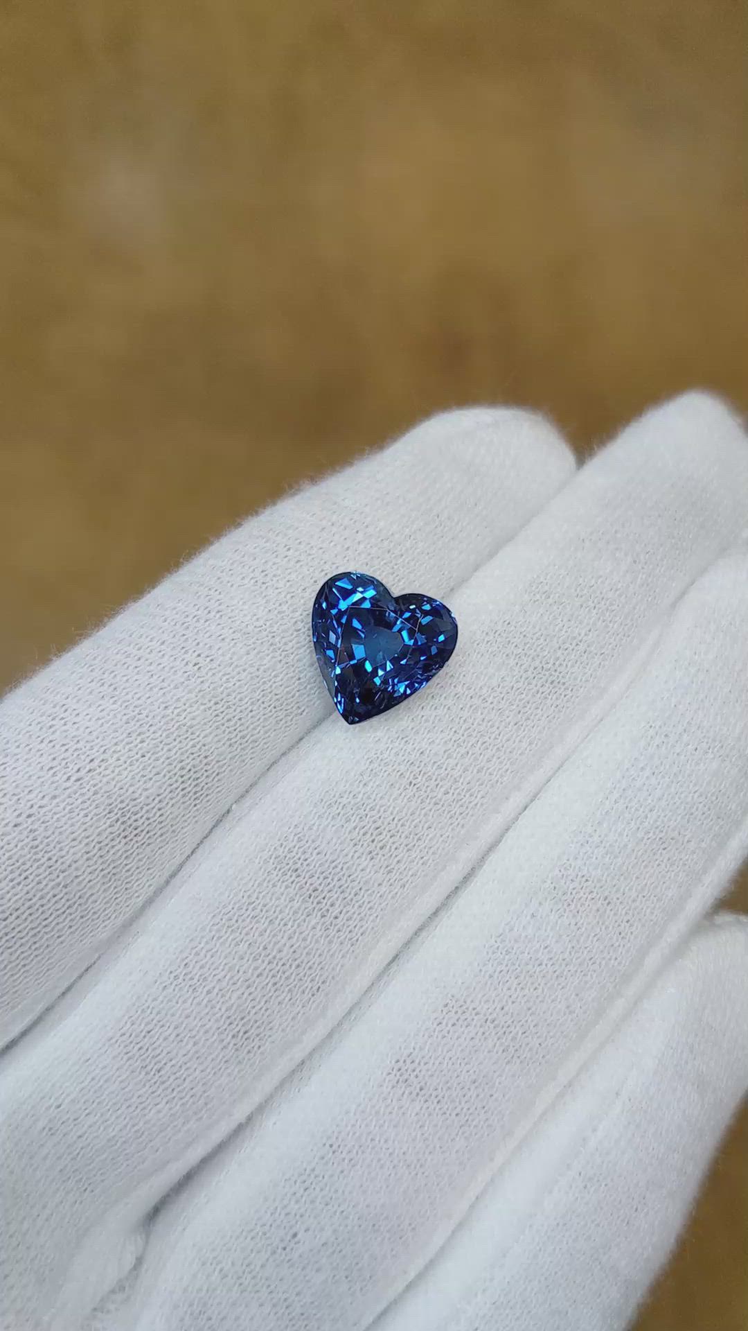 6.30 Ct. Blue Sapphire from Ceylon (Sri Lanka) Size Video