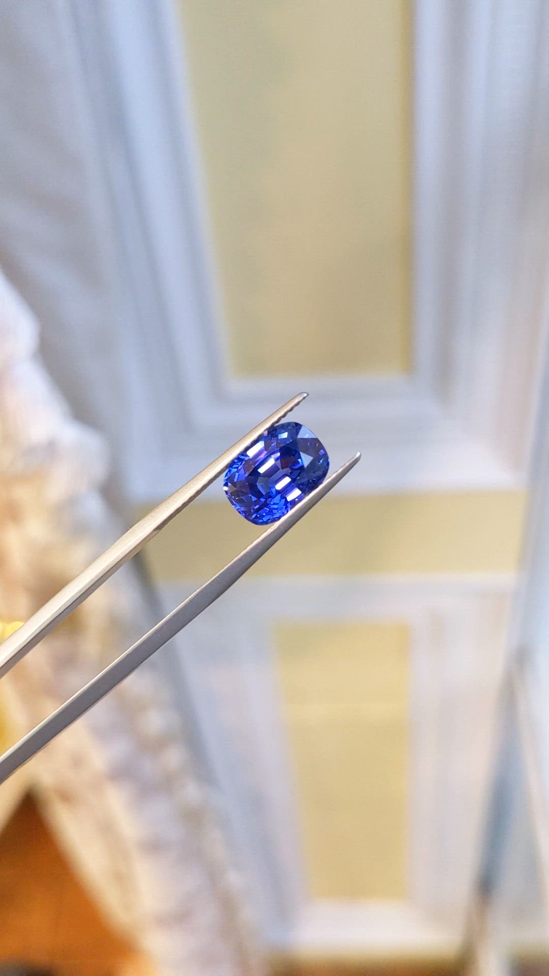 4.48 Ct. Blue Sapphire from Ceylon (Sri Lanka) Size Video