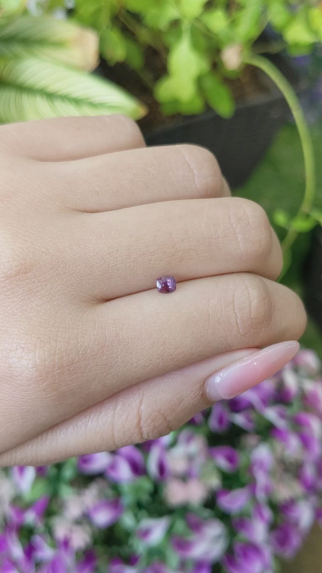 0.44 Ct. Pinkish Purple Sapphire from Ceylon (Sri Lanka) Size Video