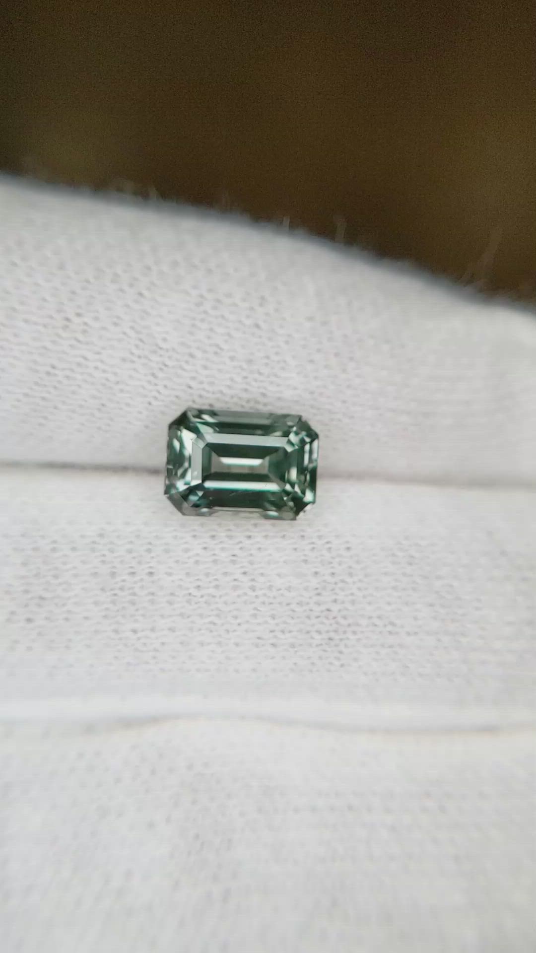 3.11 Ct. Greenish Blue Sapphire from Ceylon (Sri Lanka) Size Video