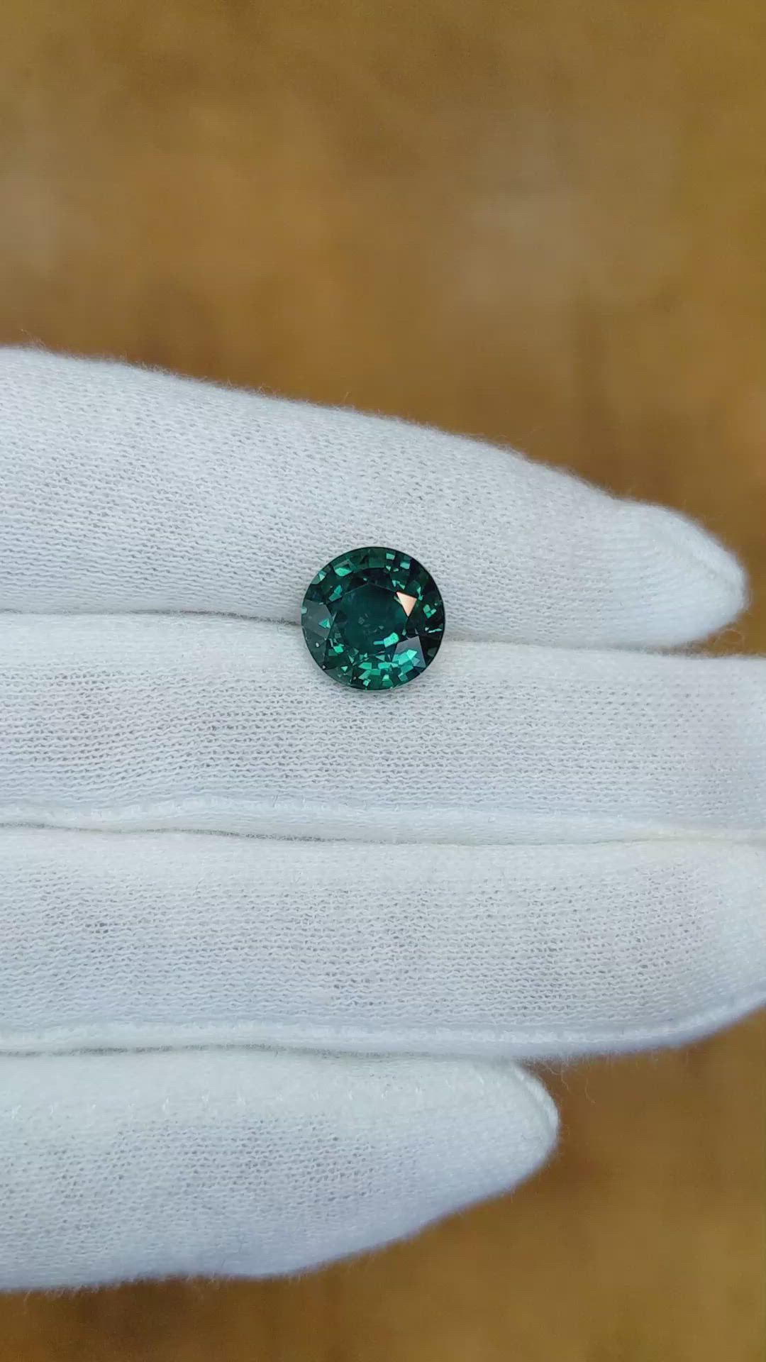 5.00 Ct. Greenish Blue Sapphire from Ceylon (Sri Lanka) Size Video