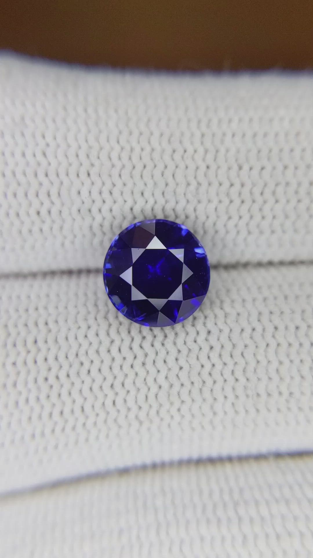 2.80 Ct. Blue Sapphire from Ceylon (Sri Lanka) Size Video