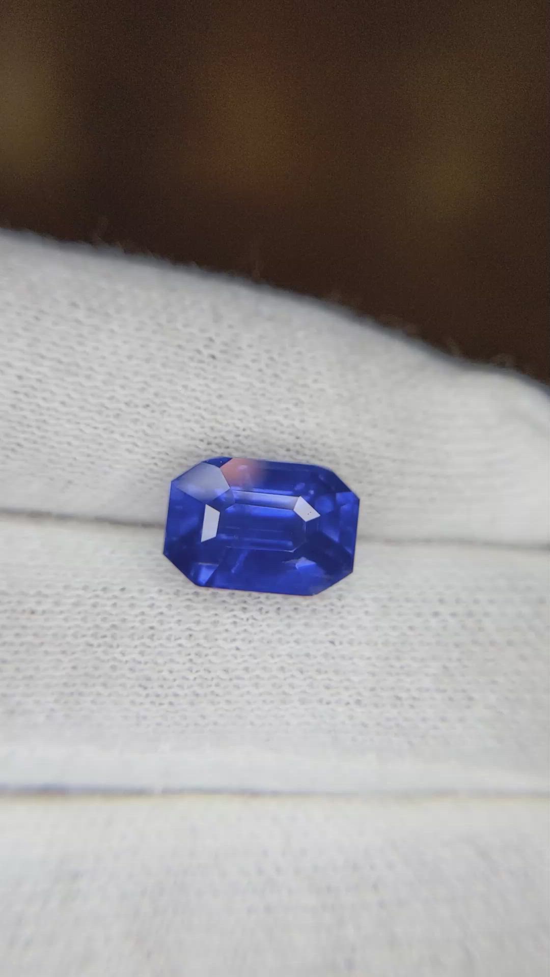5.01 Ct. Blue Sapphire from Ceylon (Sri Lanka) Size Video