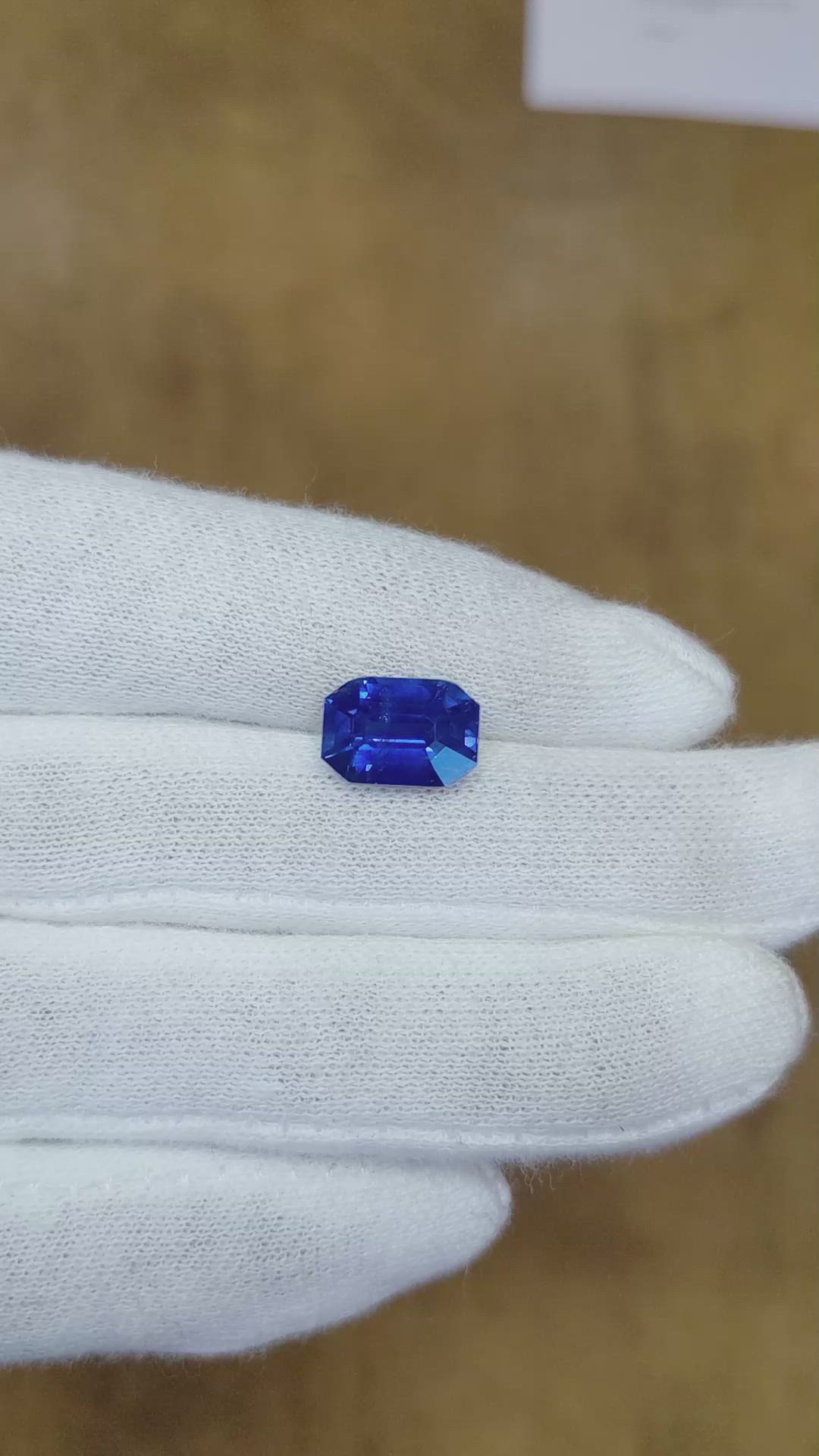 5.01 Ct. Blue Sapphire from Ceylon (Sri Lanka) Size Video