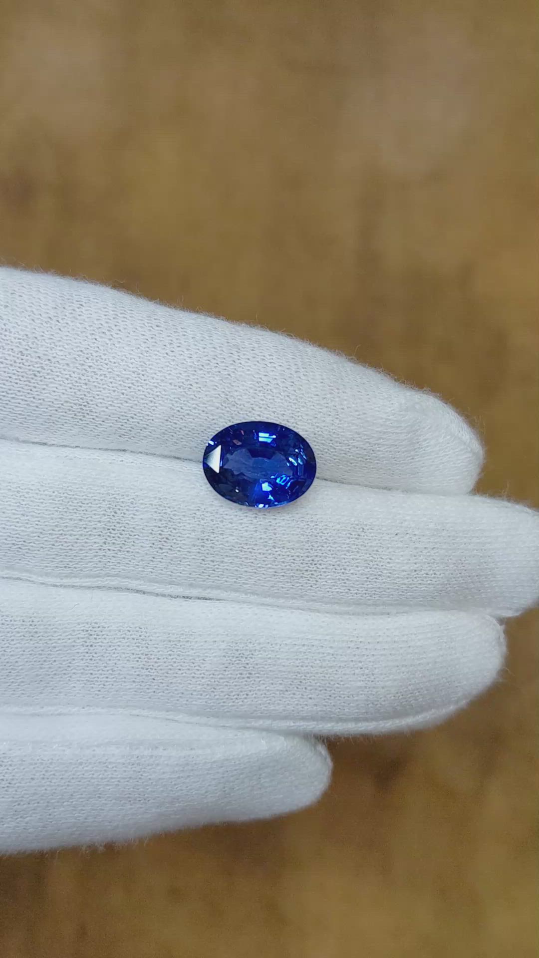 5.63 Ct. Blue Sapphire from Madagascar Size Video